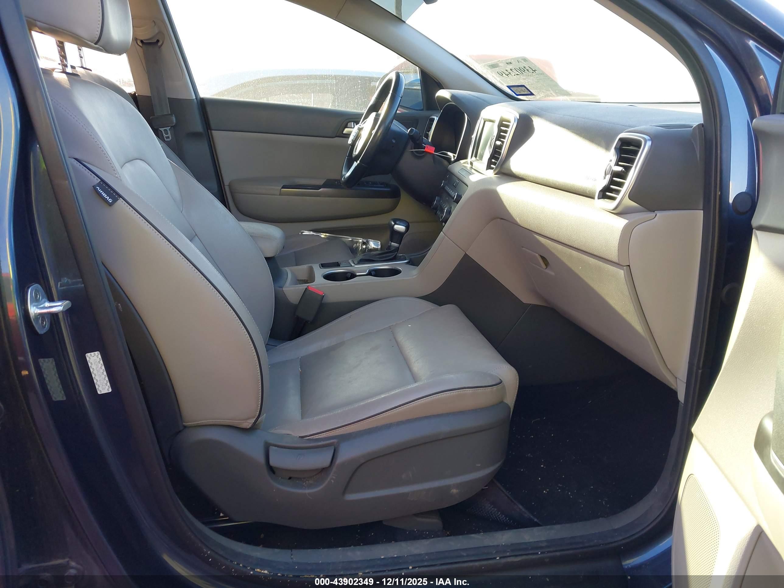 KIA SPORTAGE image 5