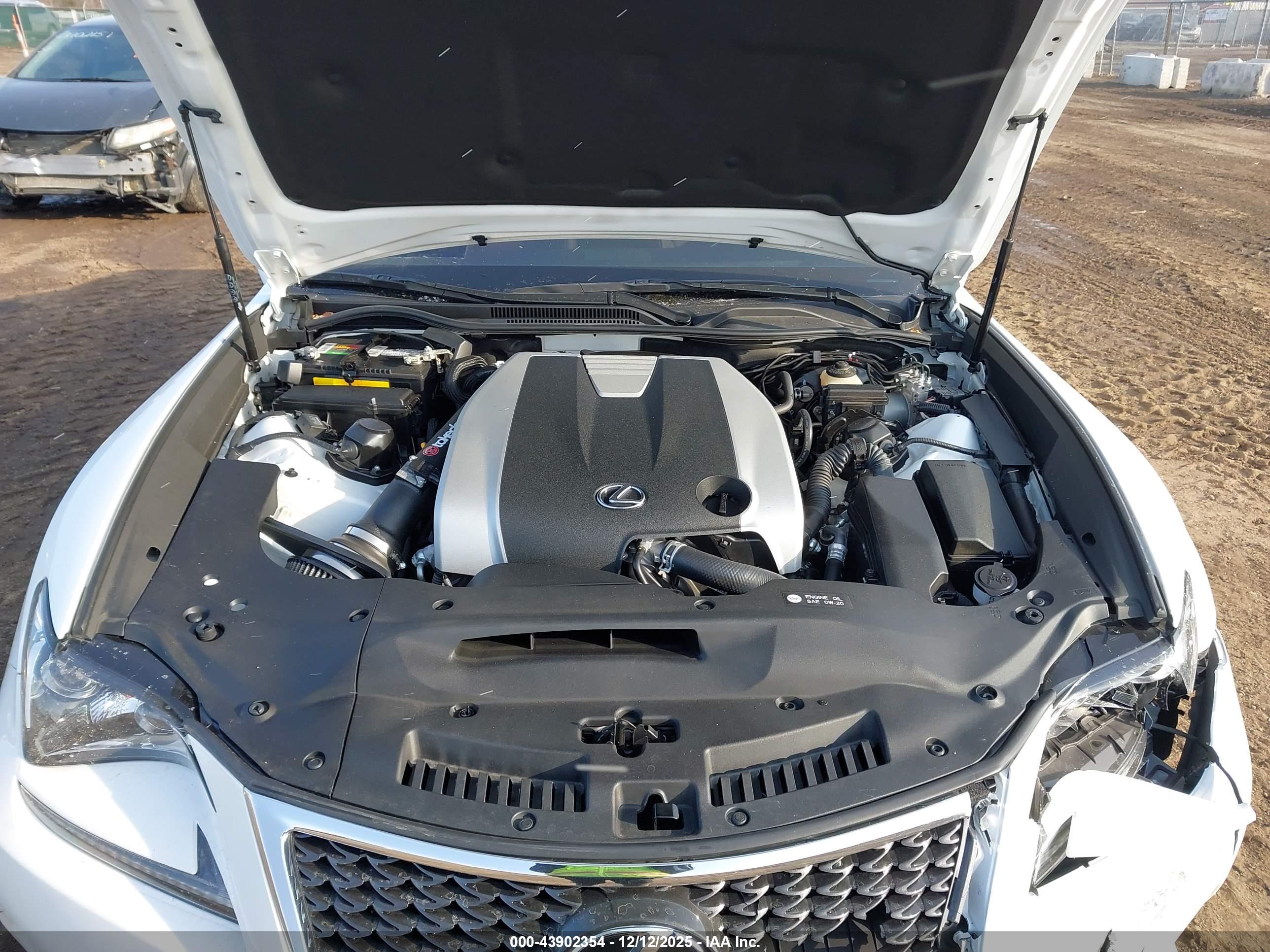 LEXUS RC image 10