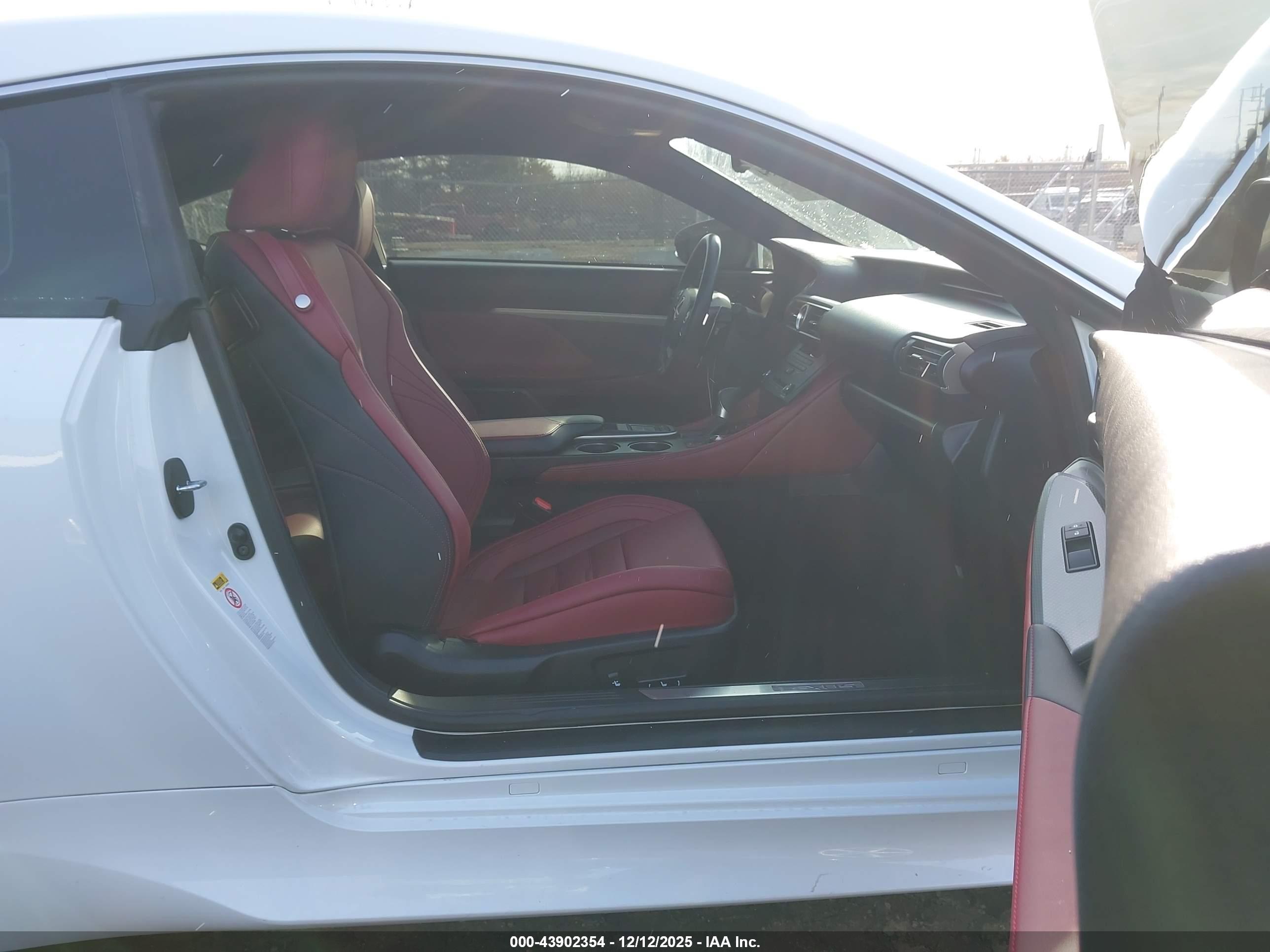 LEXUS RC image 5
