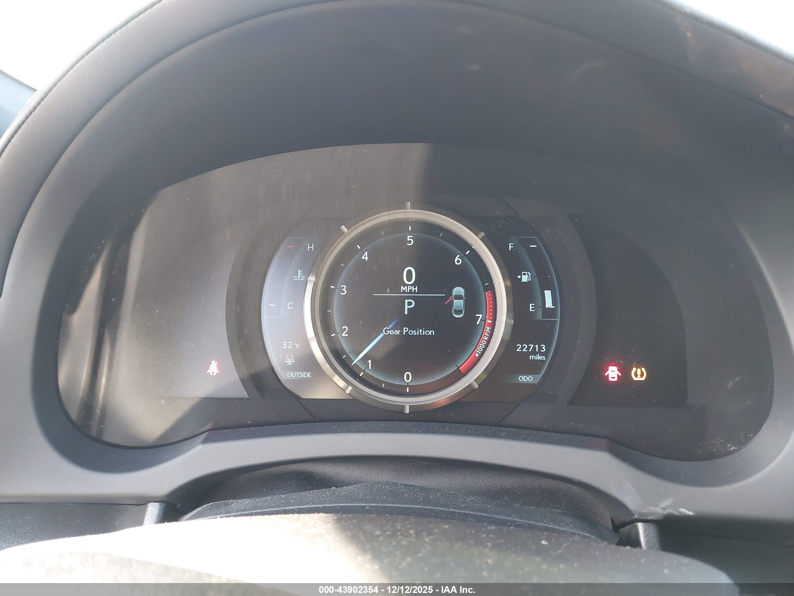 LEXUS RC image 7