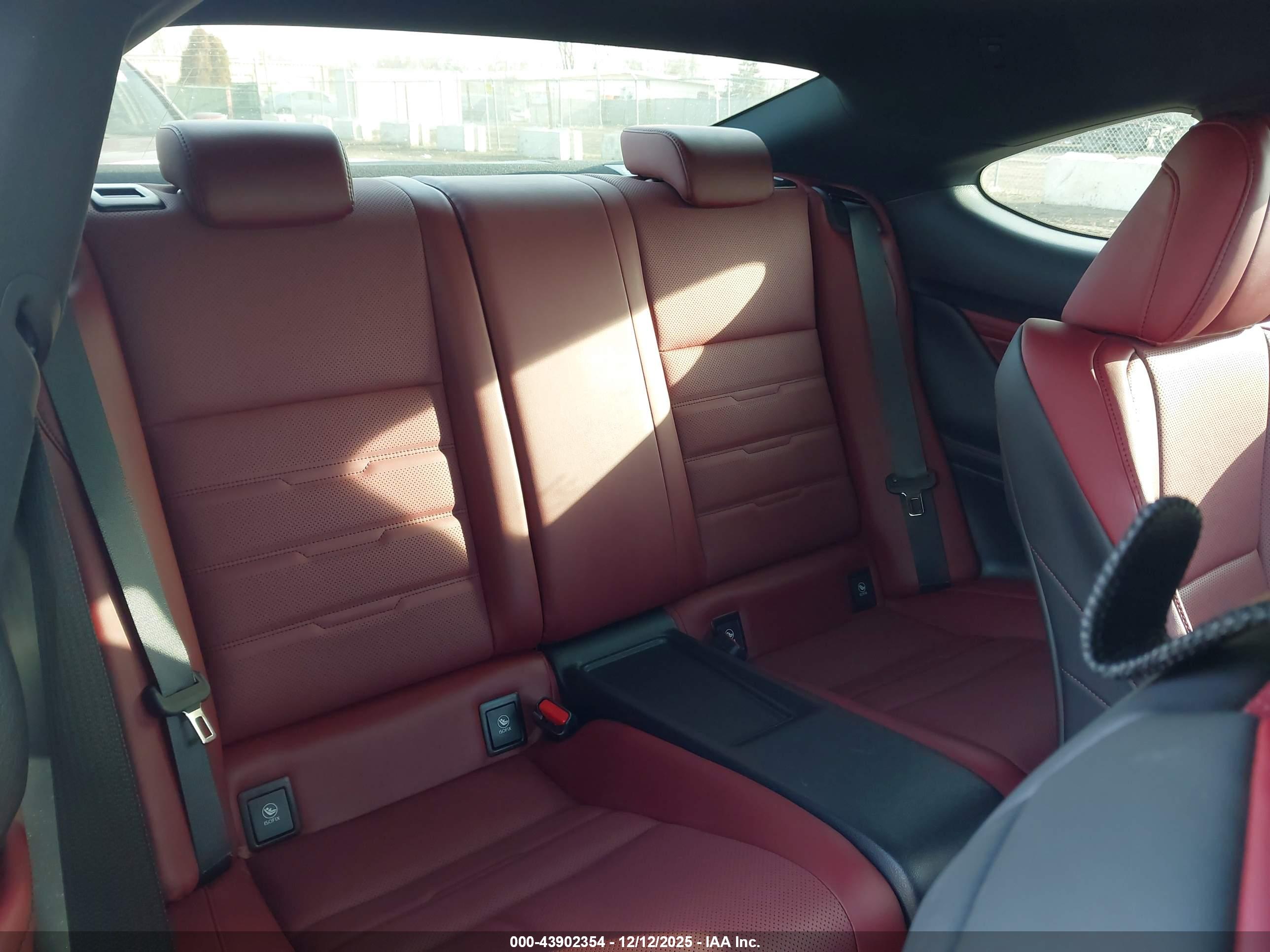 LEXUS RC image 8