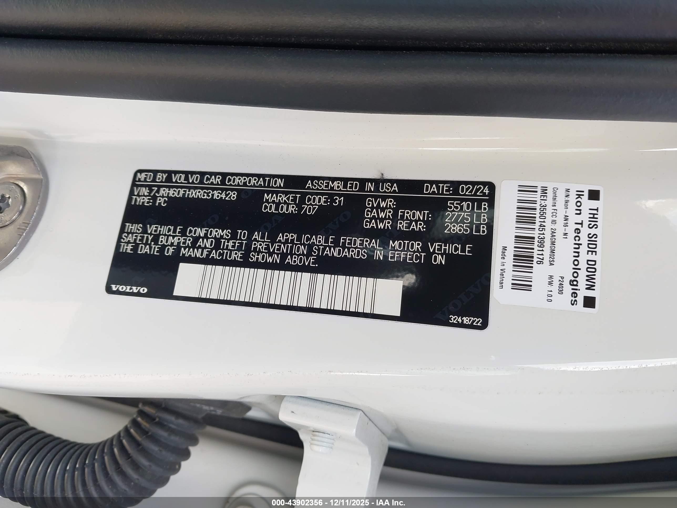 VOLVO S60 image 9