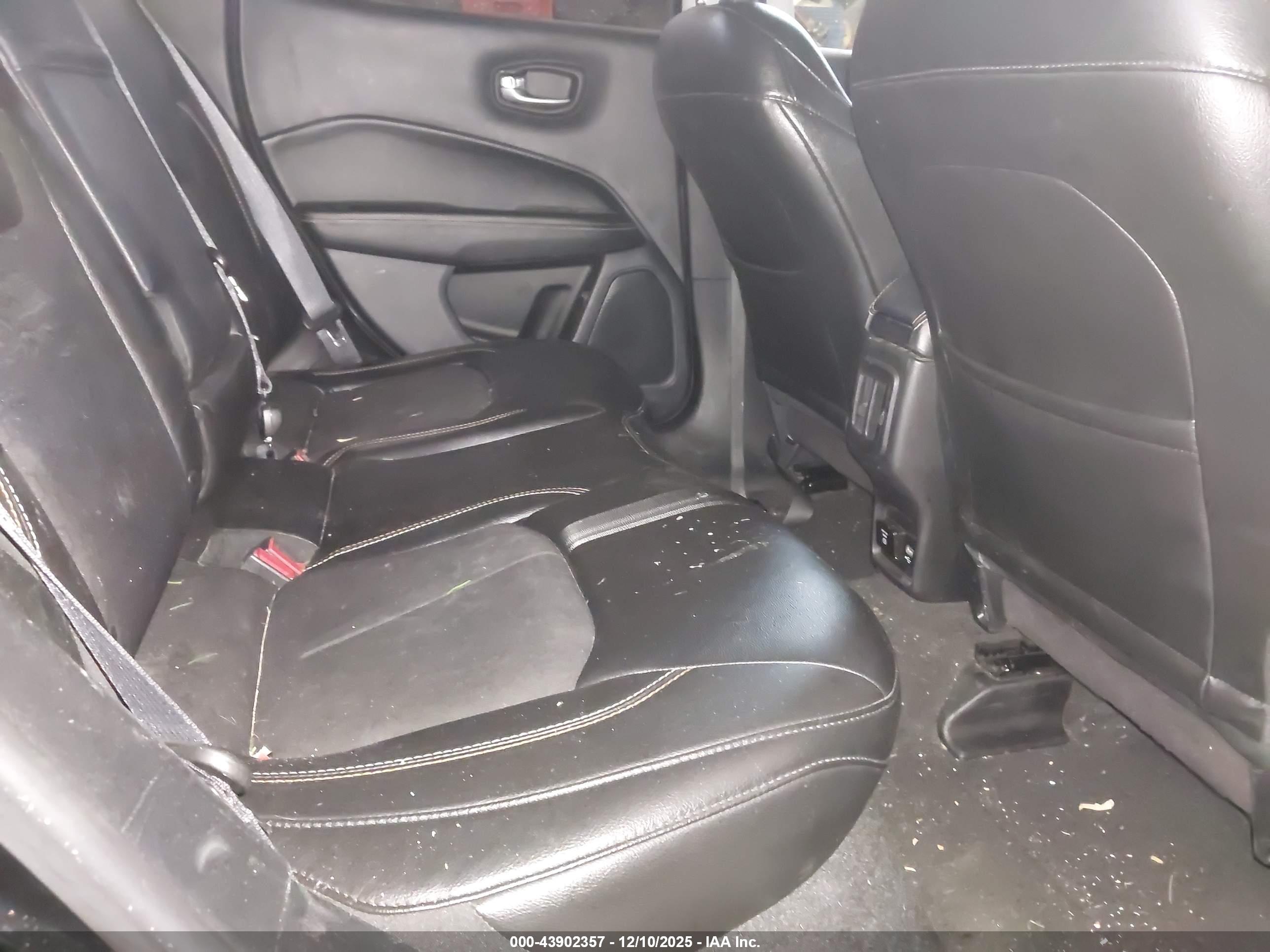 JEEP COMPASS image 8