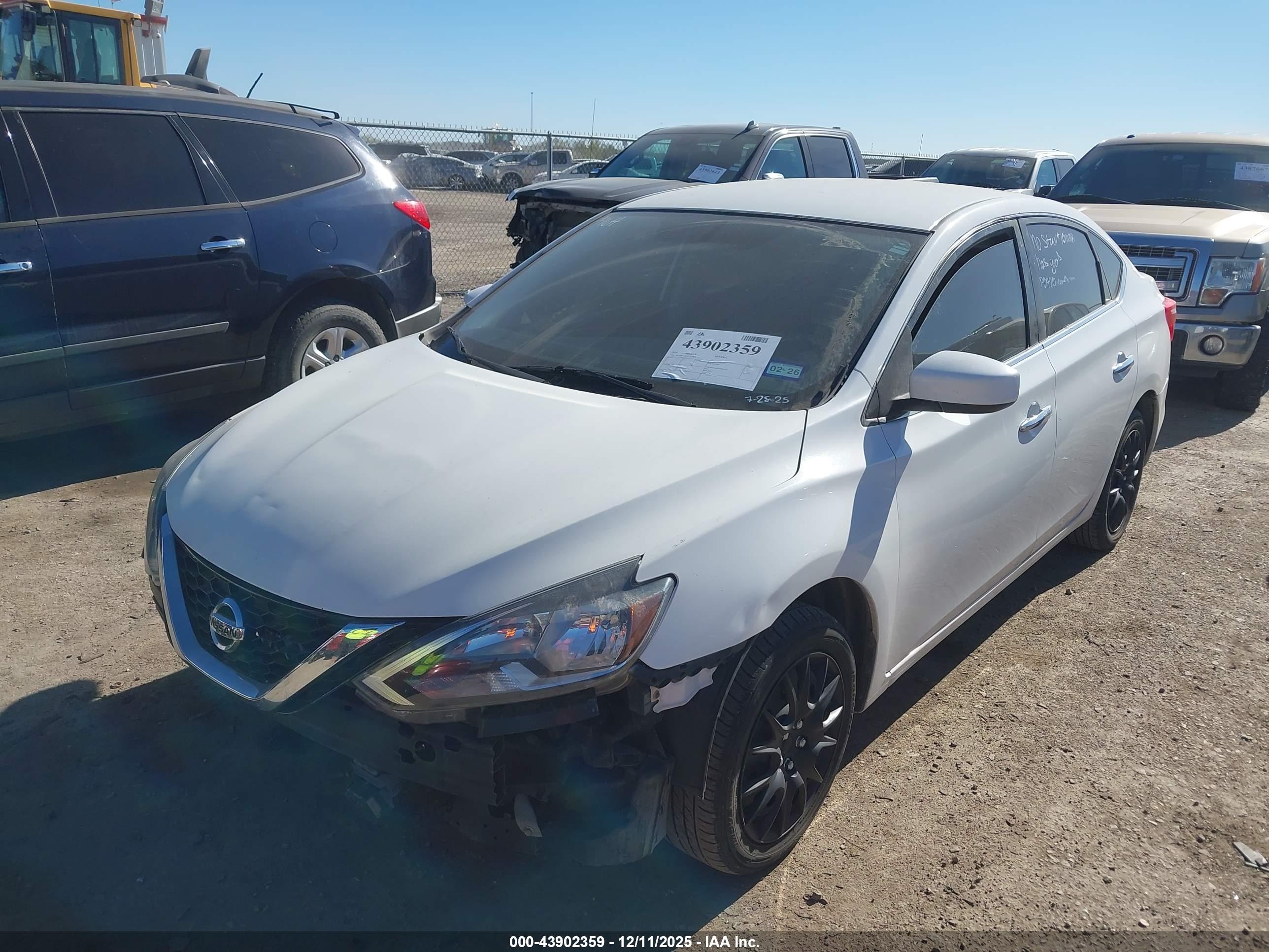 NISSAN SENTRA image 2