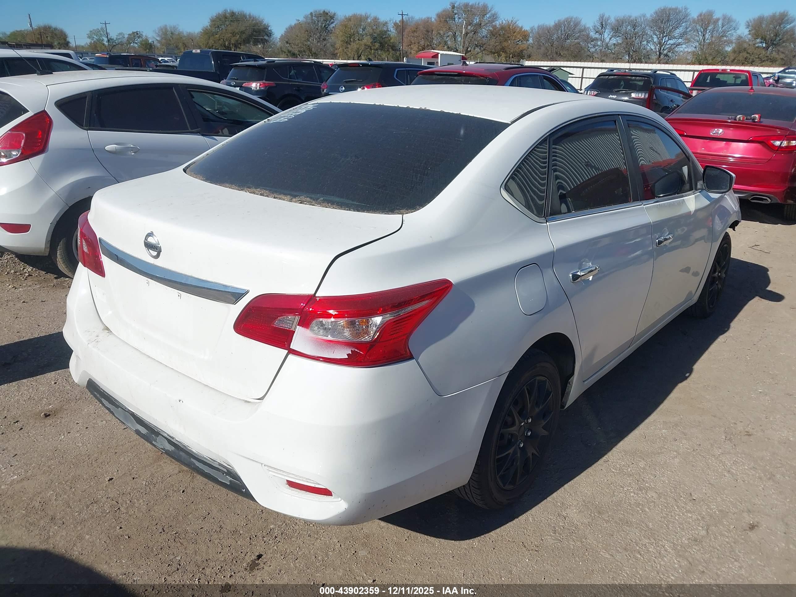 NISSAN SENTRA image 4