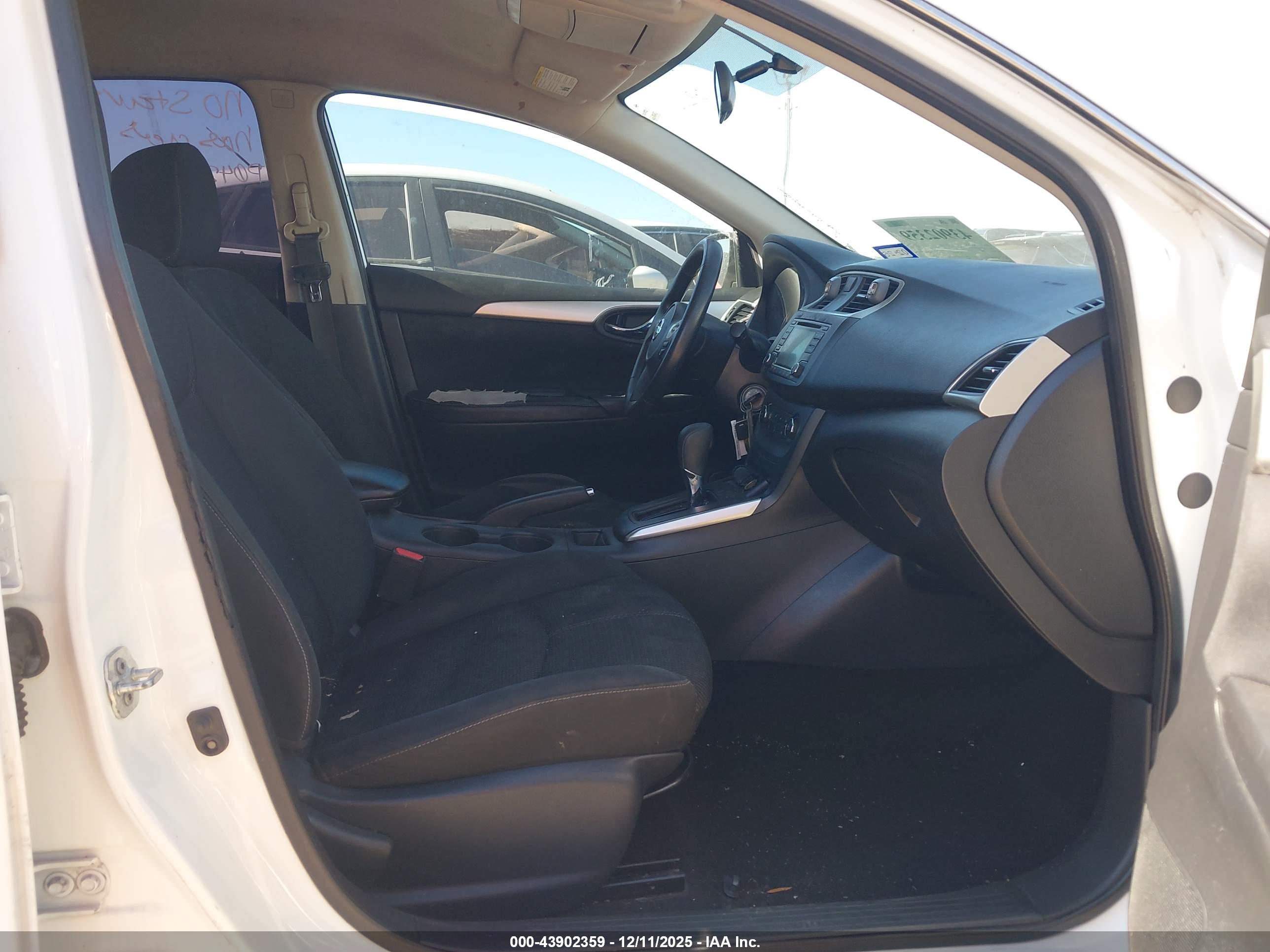 NISSAN SENTRA image 5