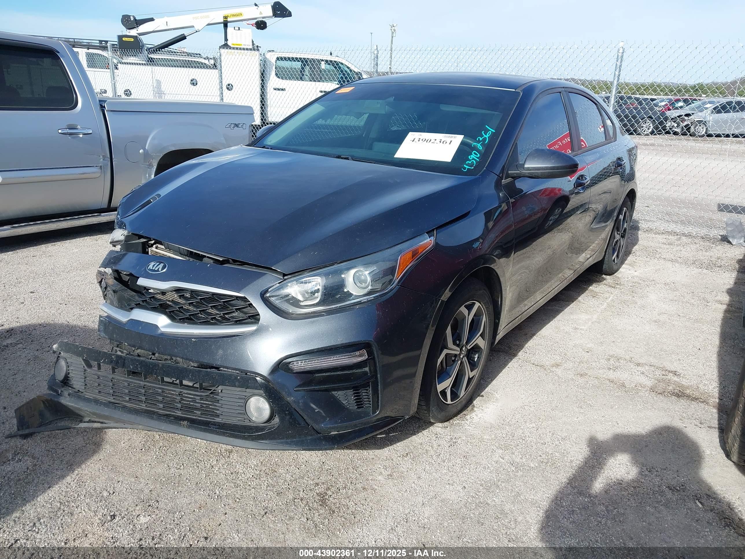 KIA FORTE image 2