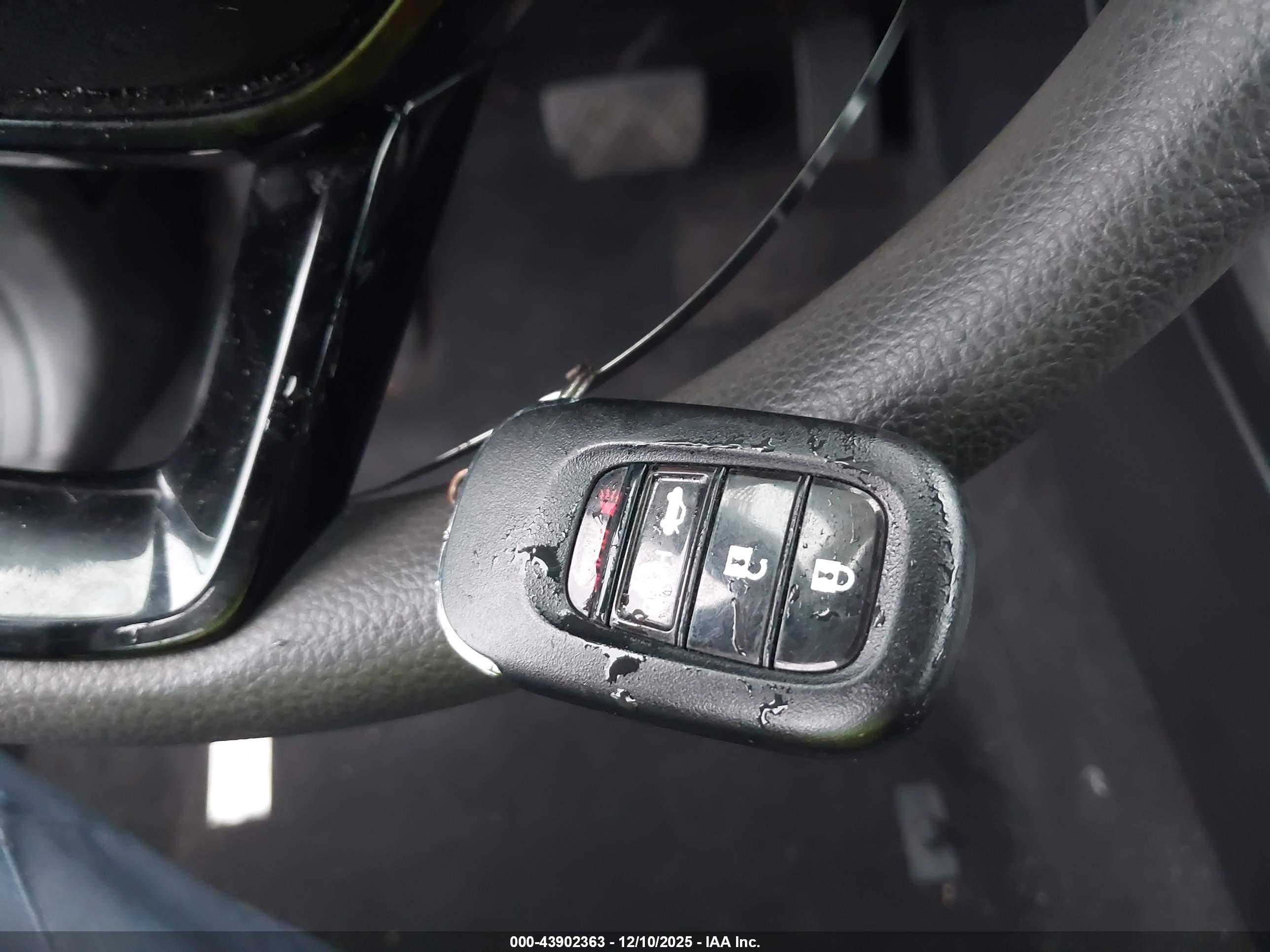 HONDA CIVIC image 11