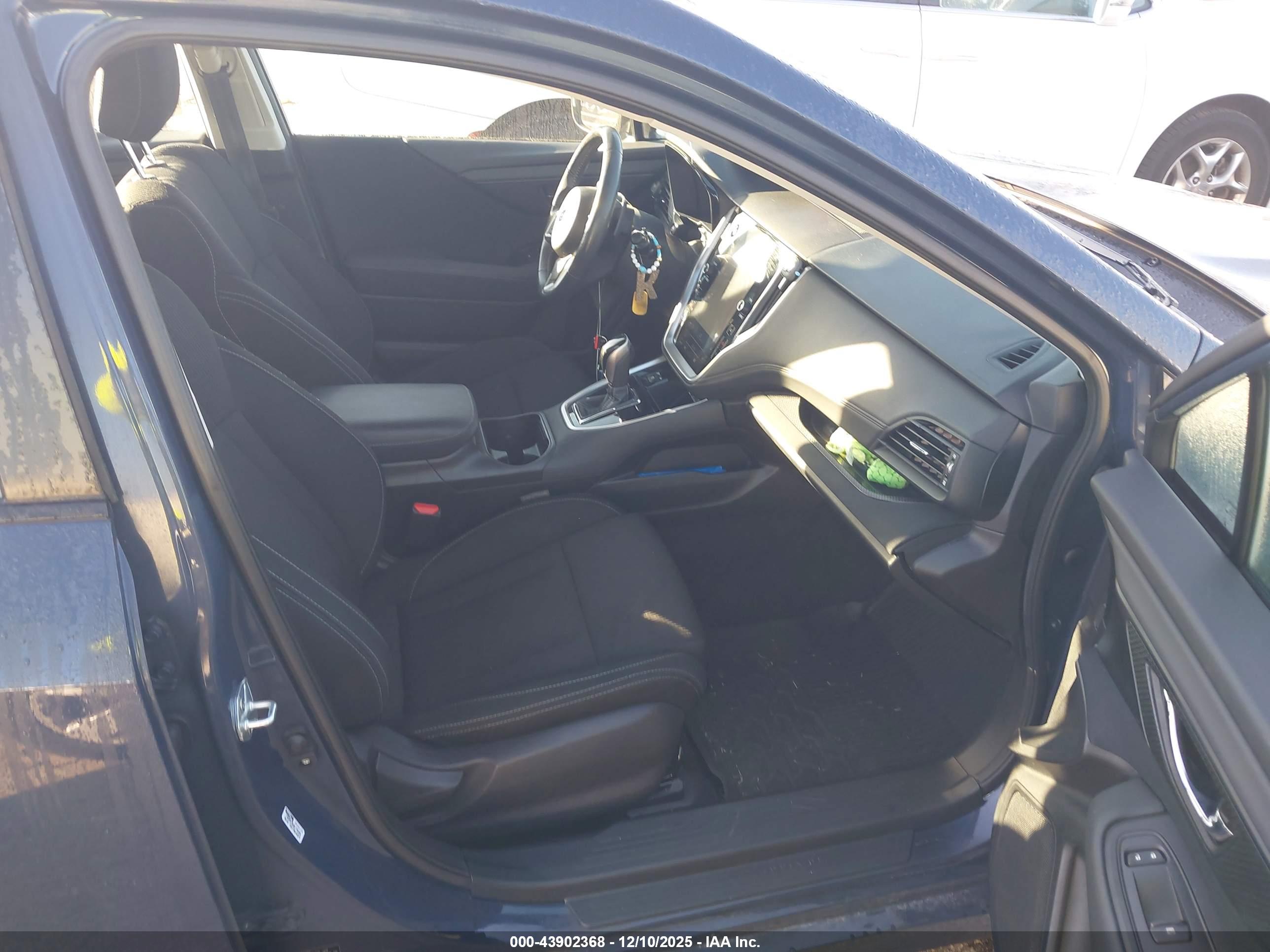 SUBARU LEGACY image 5