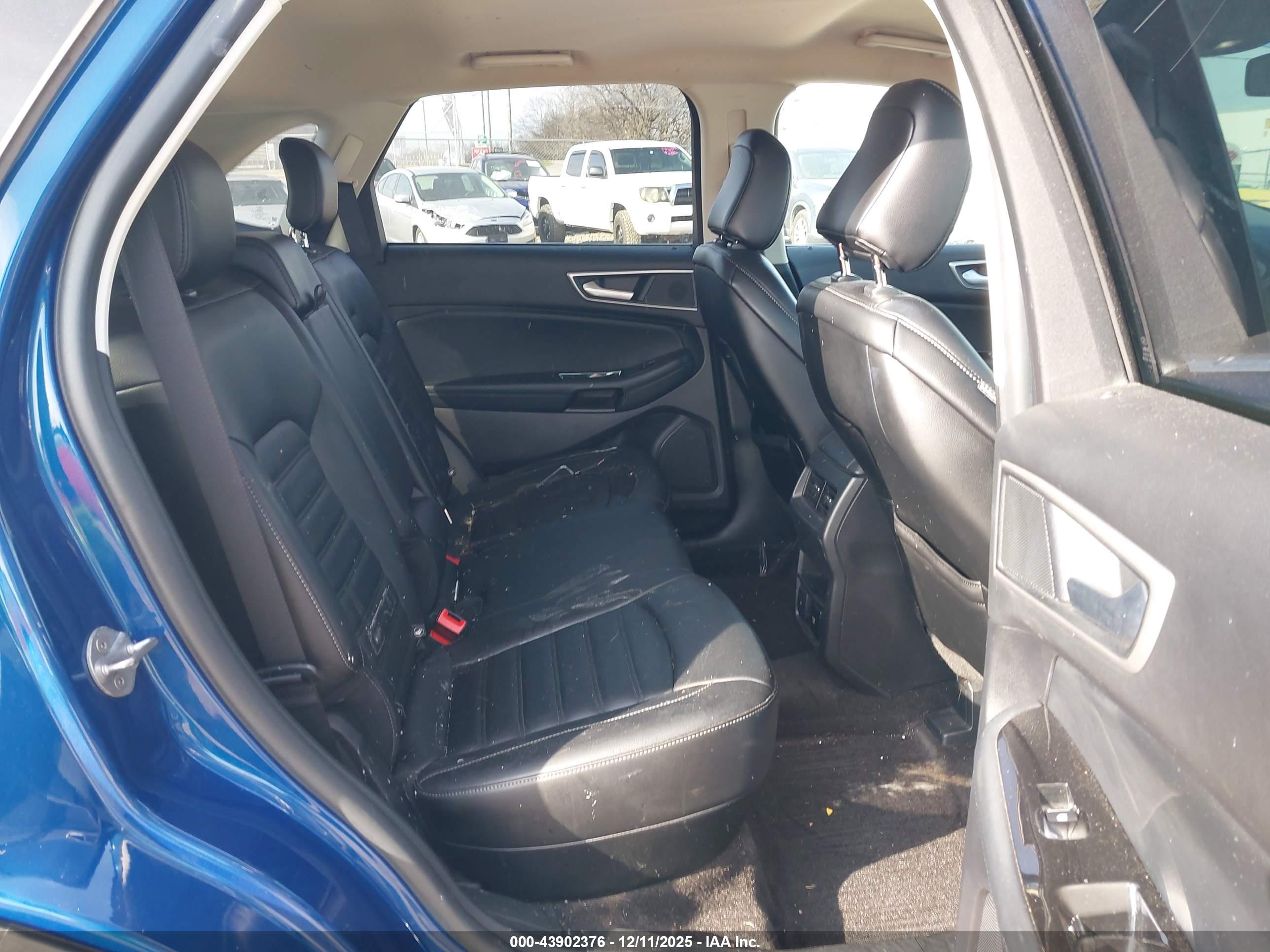 FORD EDGE image 8