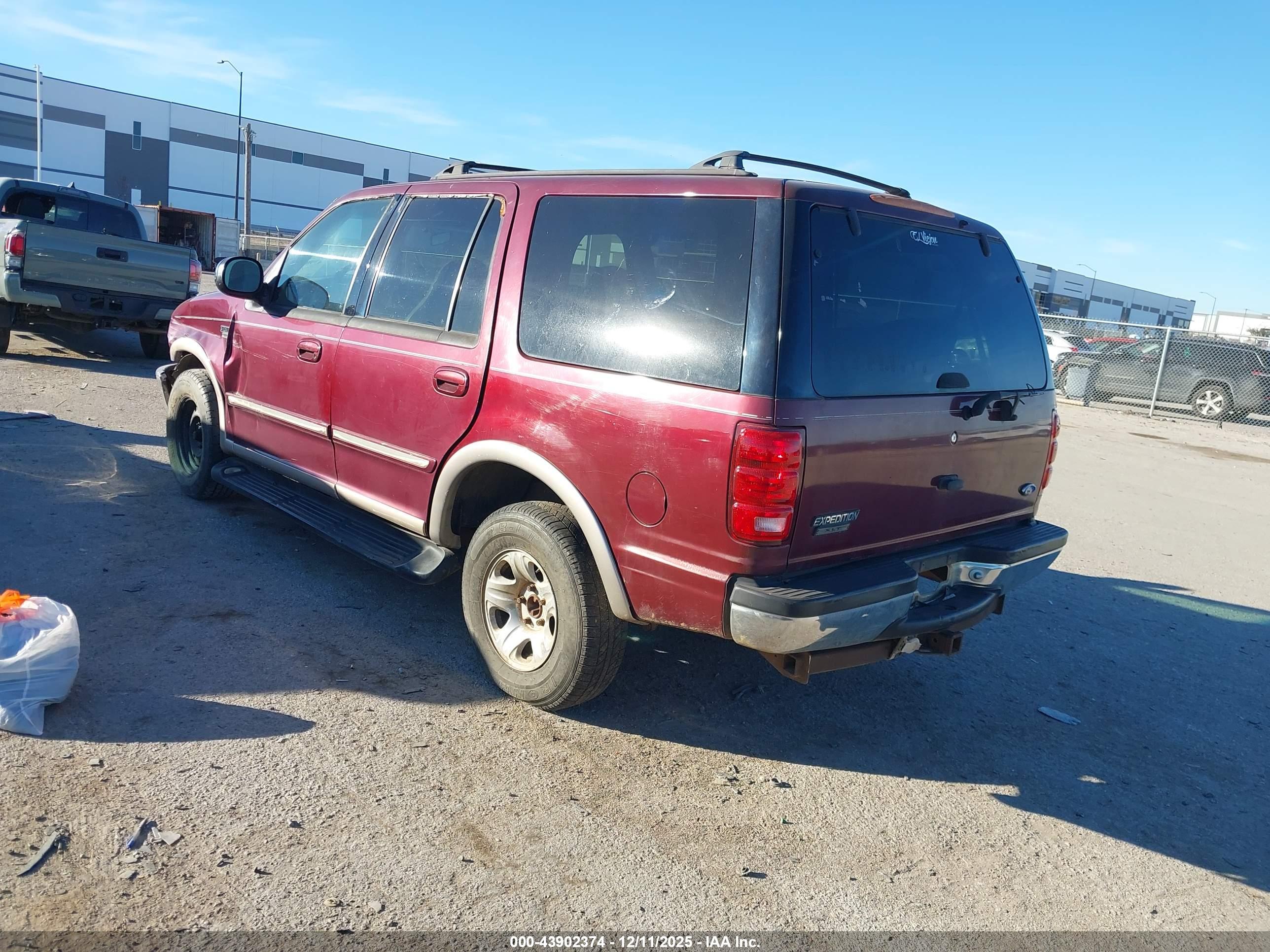 FORD EXPEDITION image 3