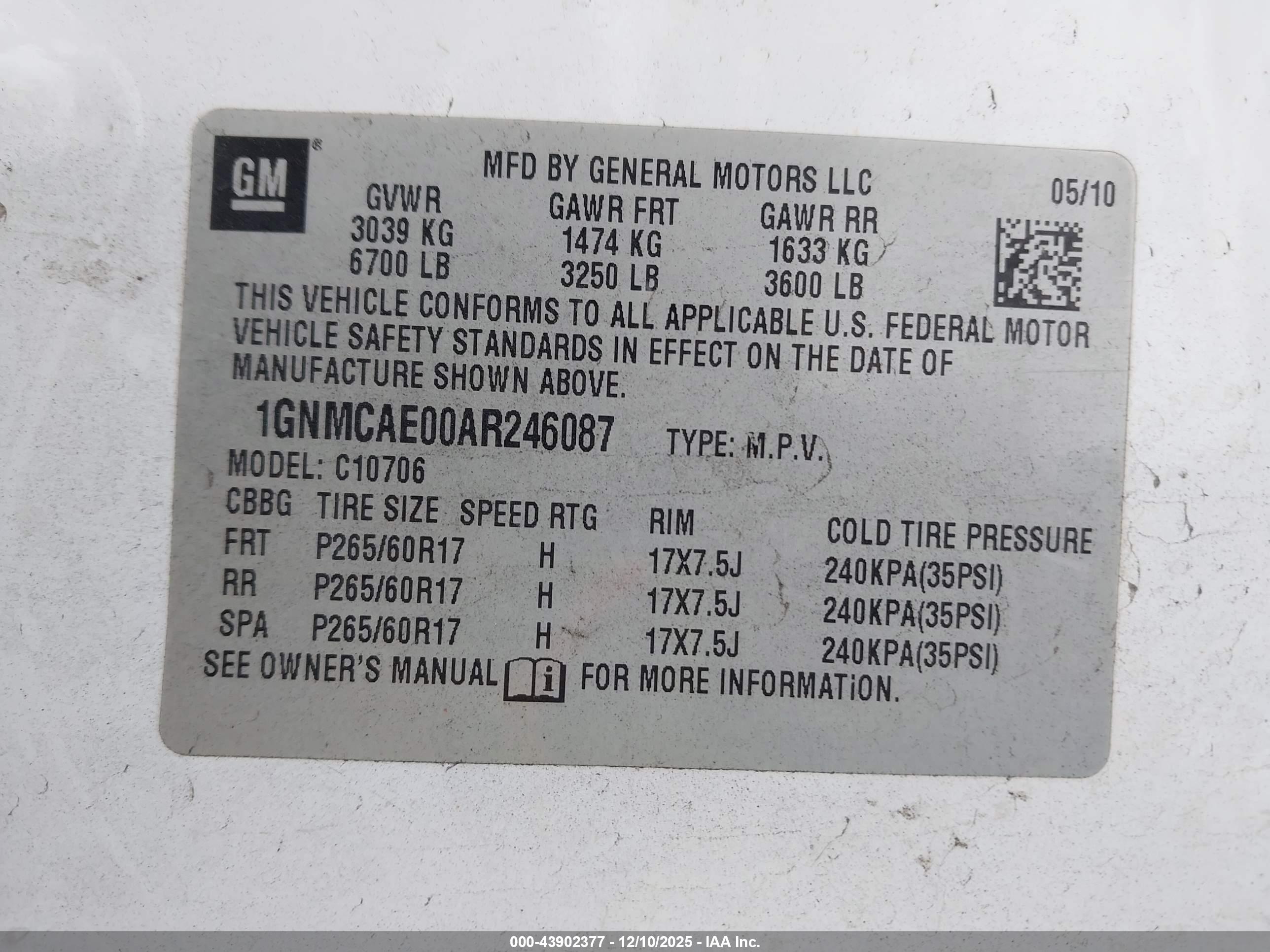 CHEVROLET TAHOE image 9
