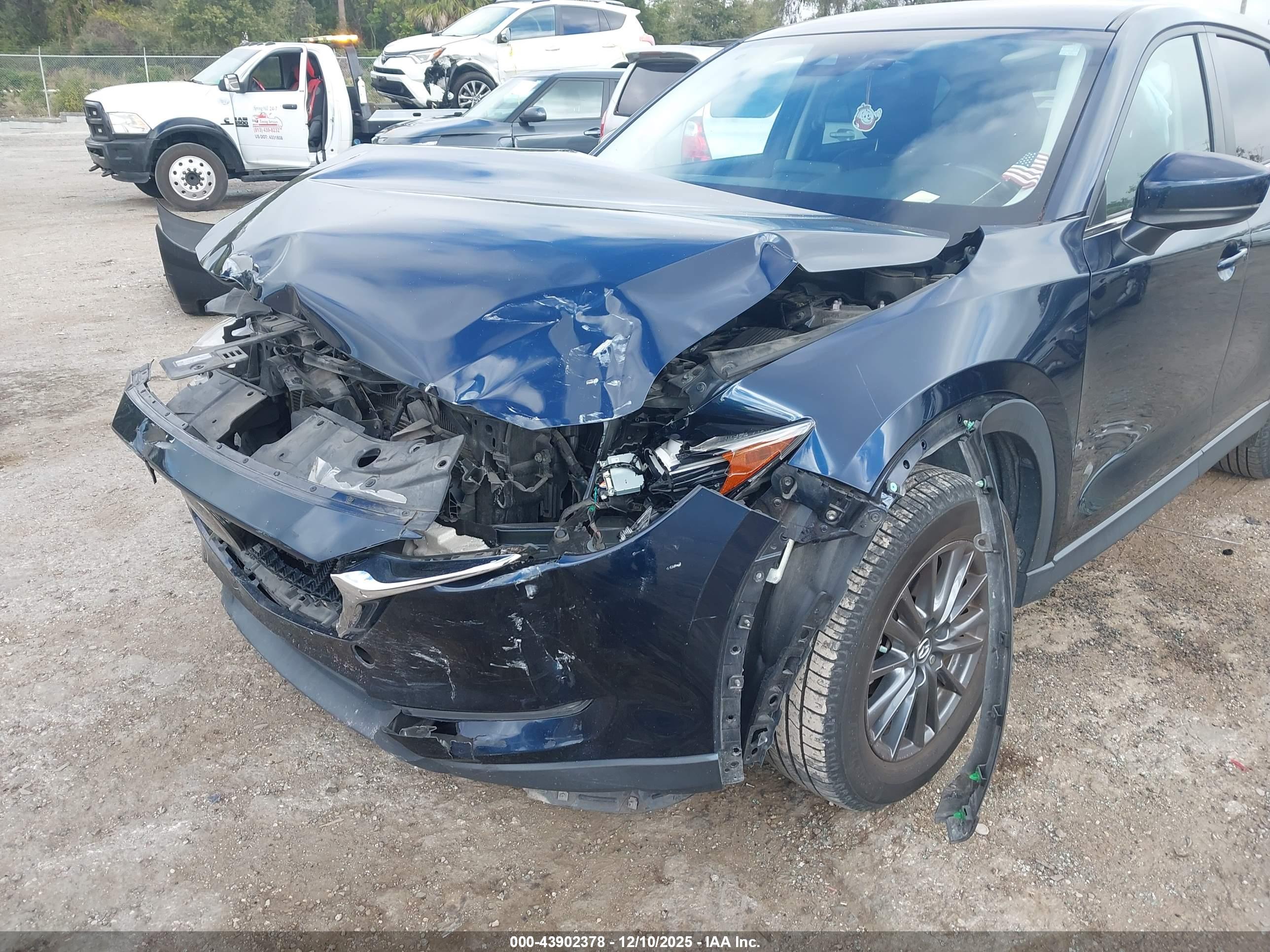 MAZDA CX-5 image 6