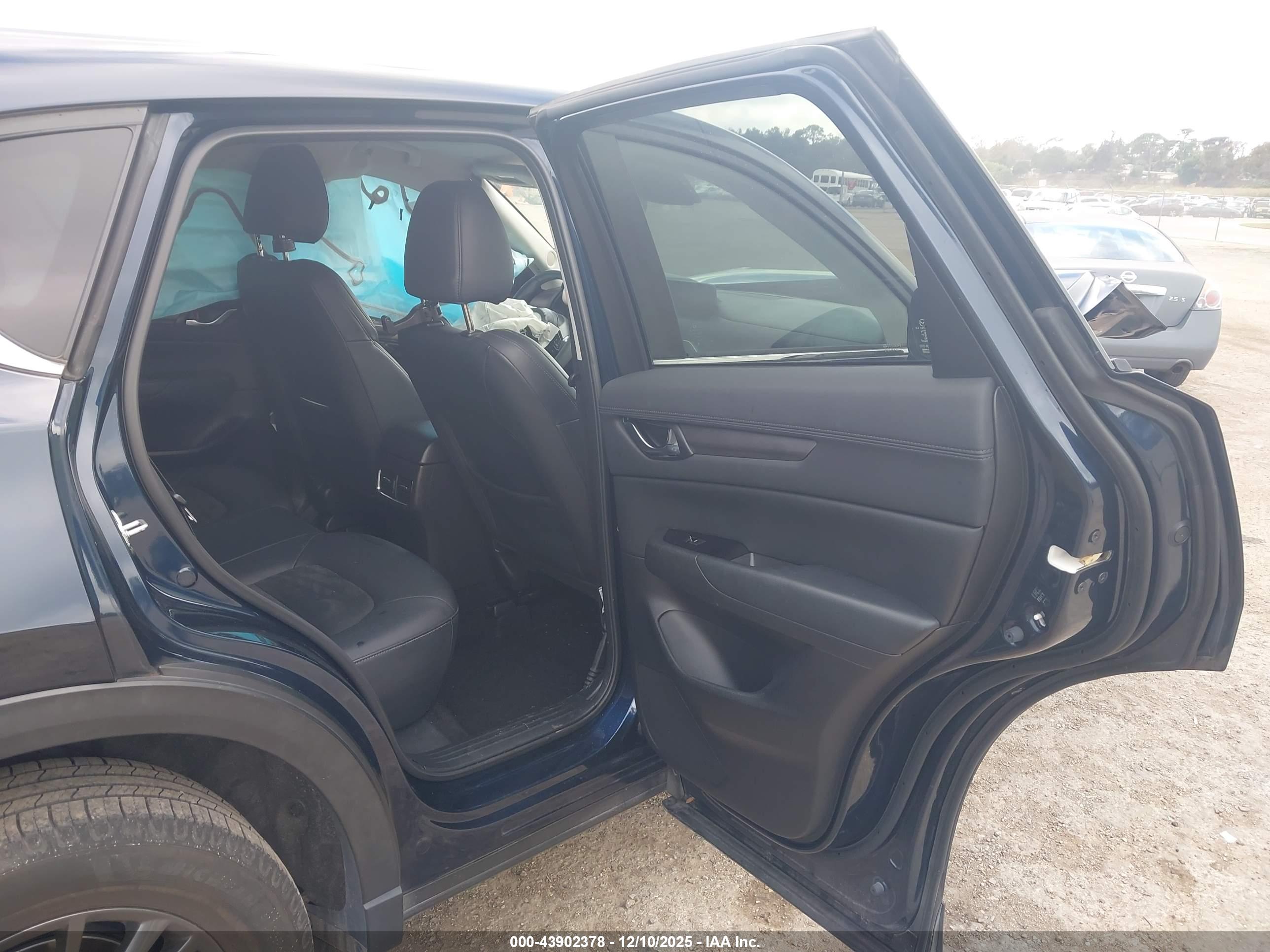 MAZDA CX-5 image 8