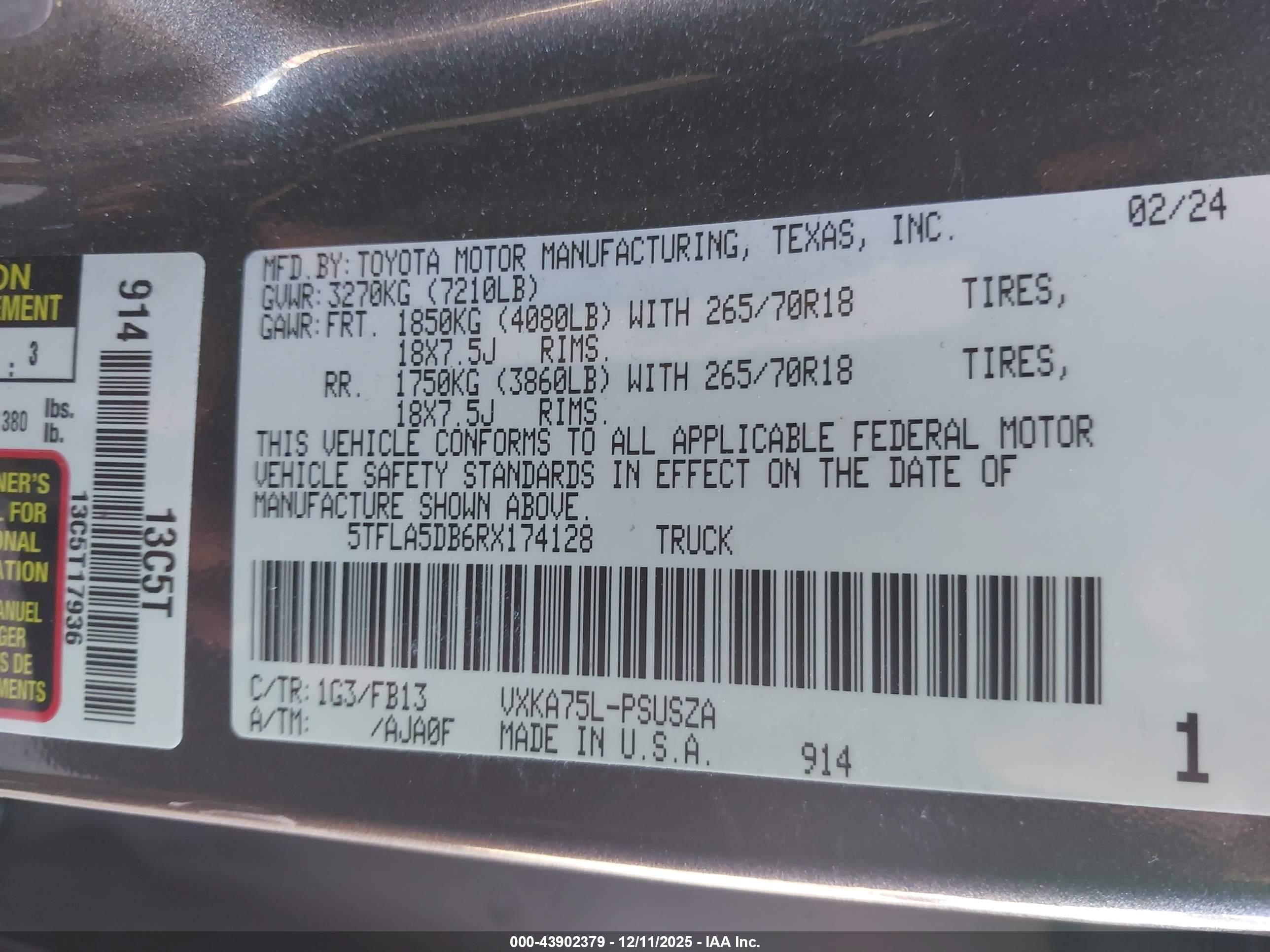 TOYOTA TUNDRA image 9
