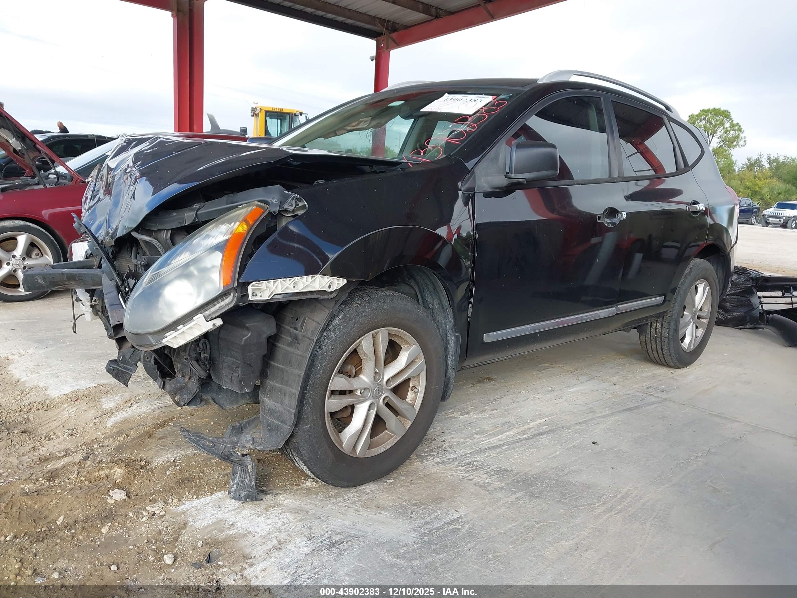 NISSAN ROGUE image 2