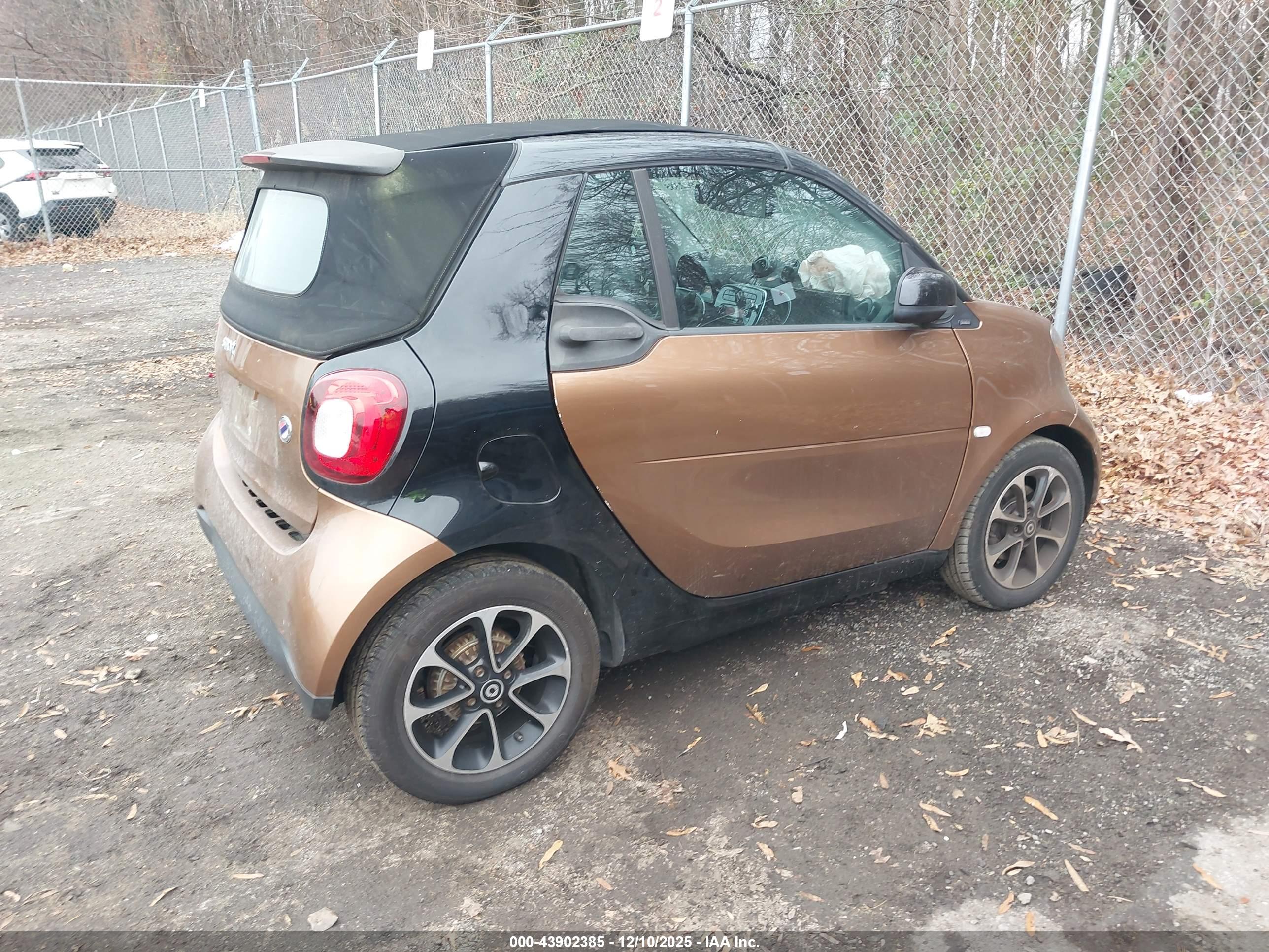 SMART FORTWO image 4