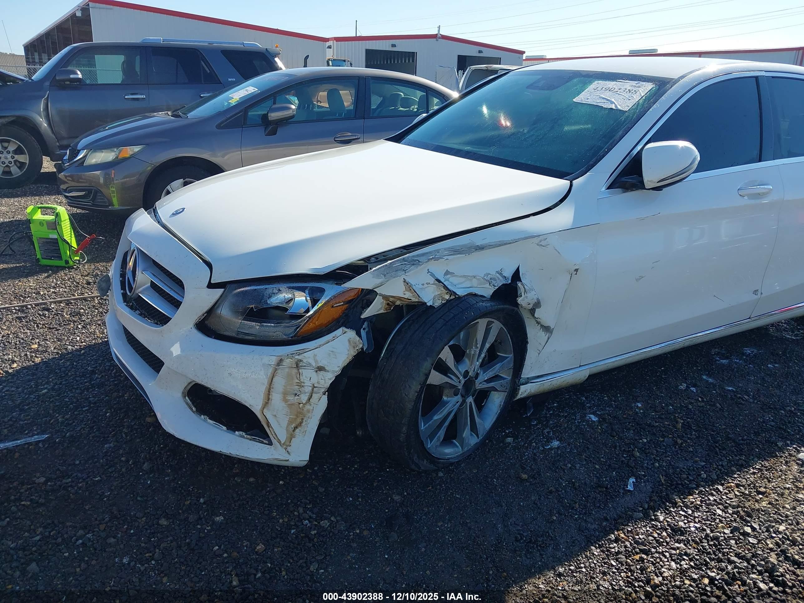 MERCEDES-BENZ C image 6