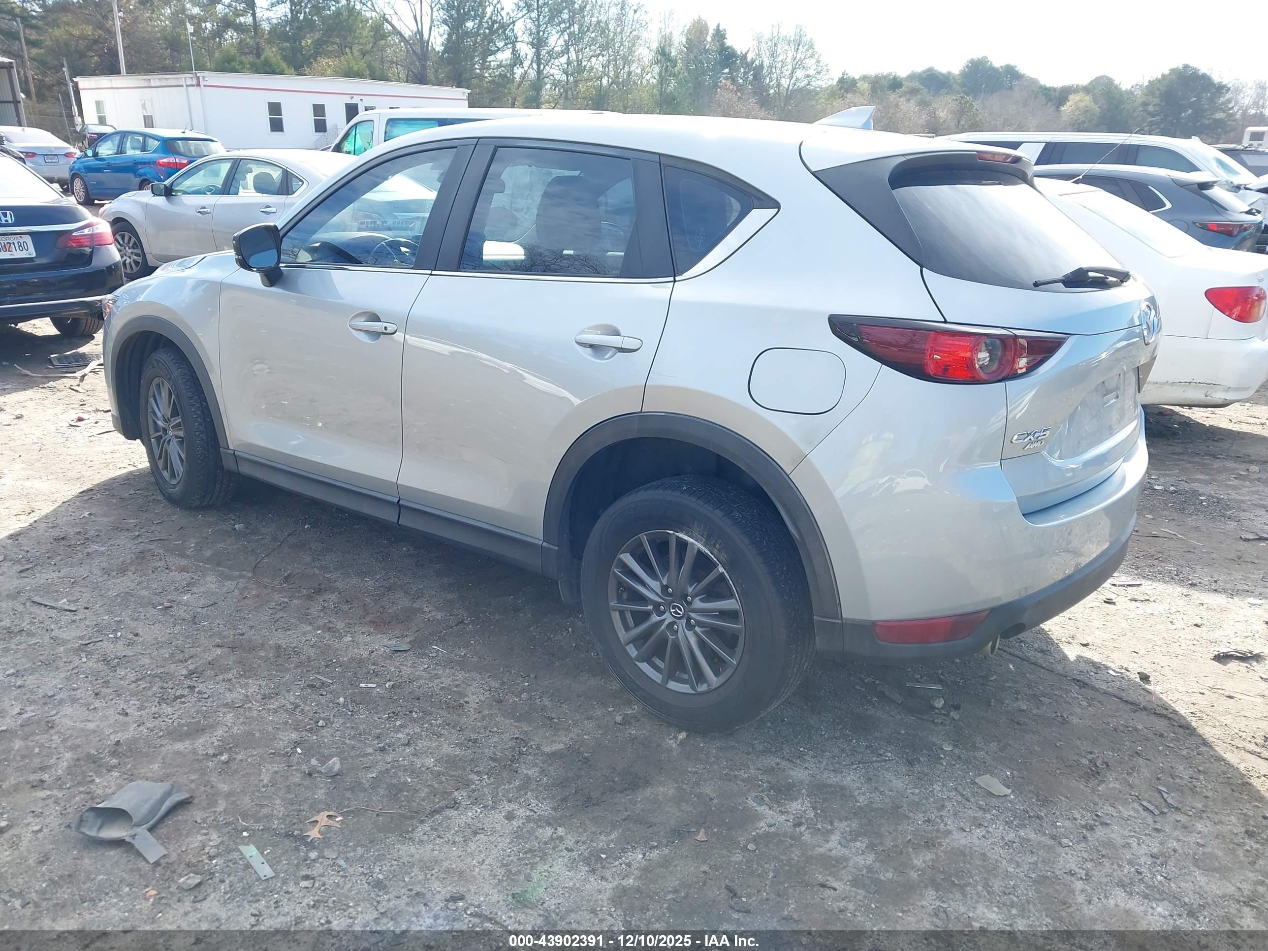 MAZDA CX-5 image 3