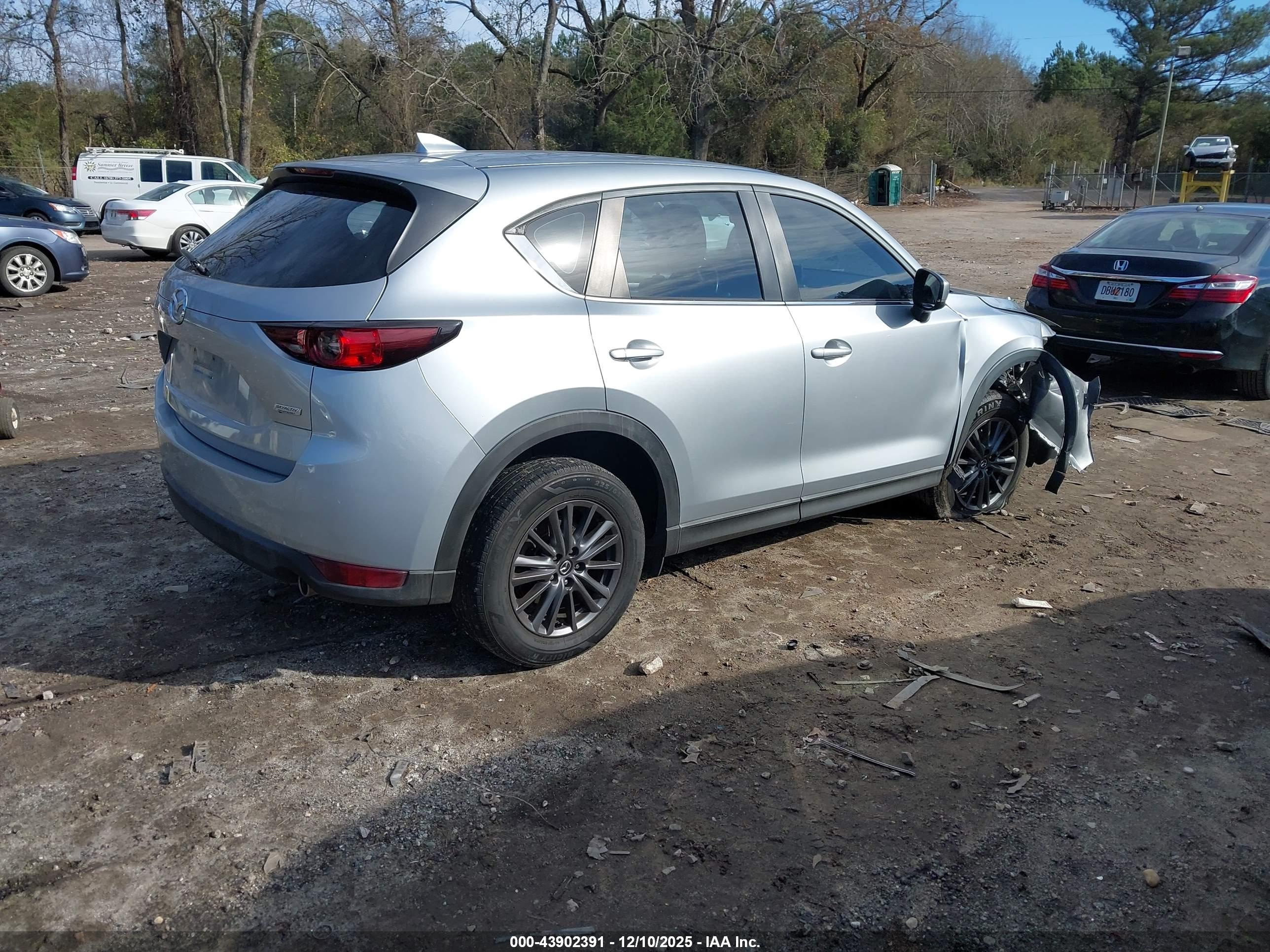 MAZDA CX-5 image 4