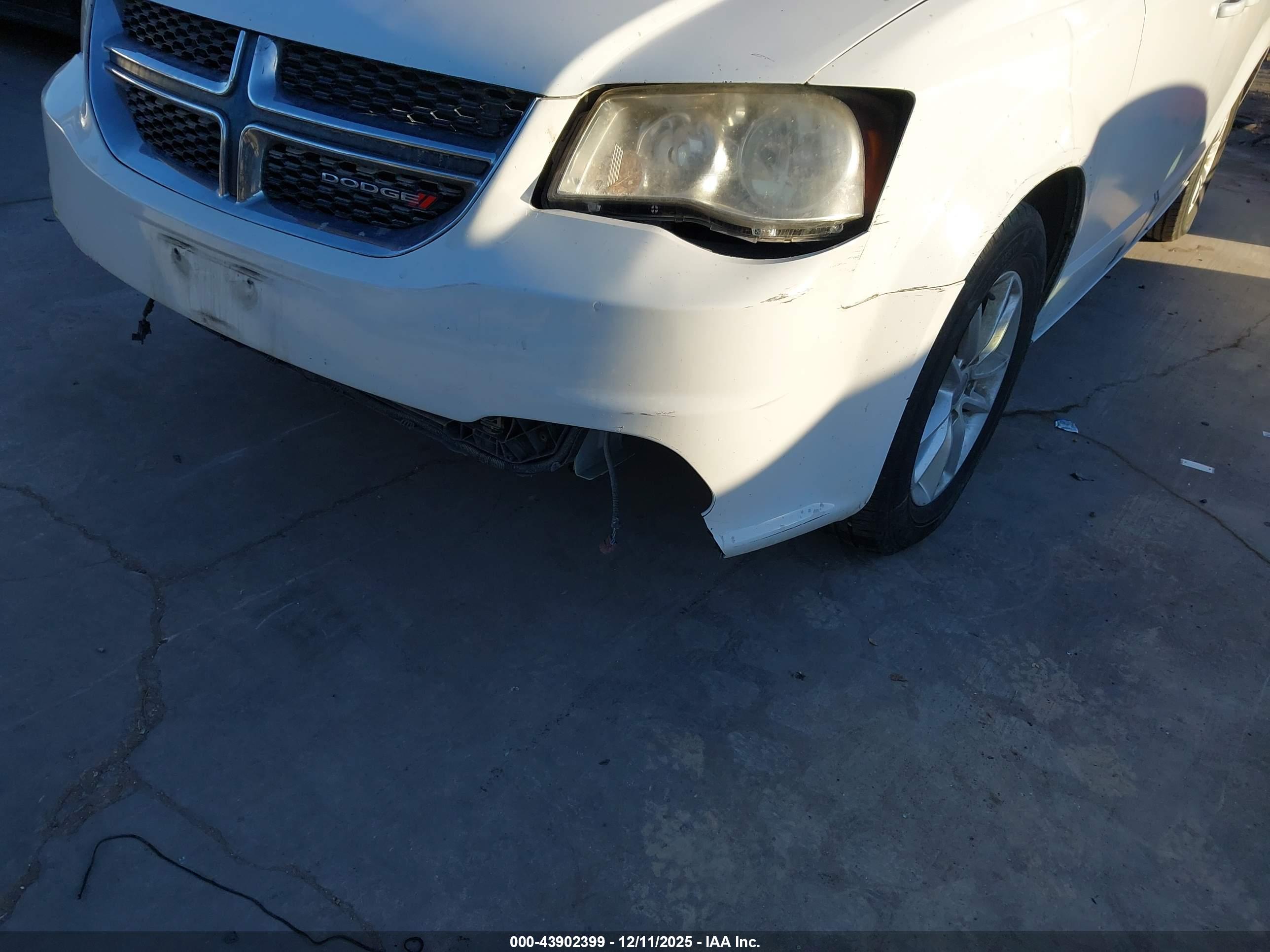 DODGE GRAND image 6
