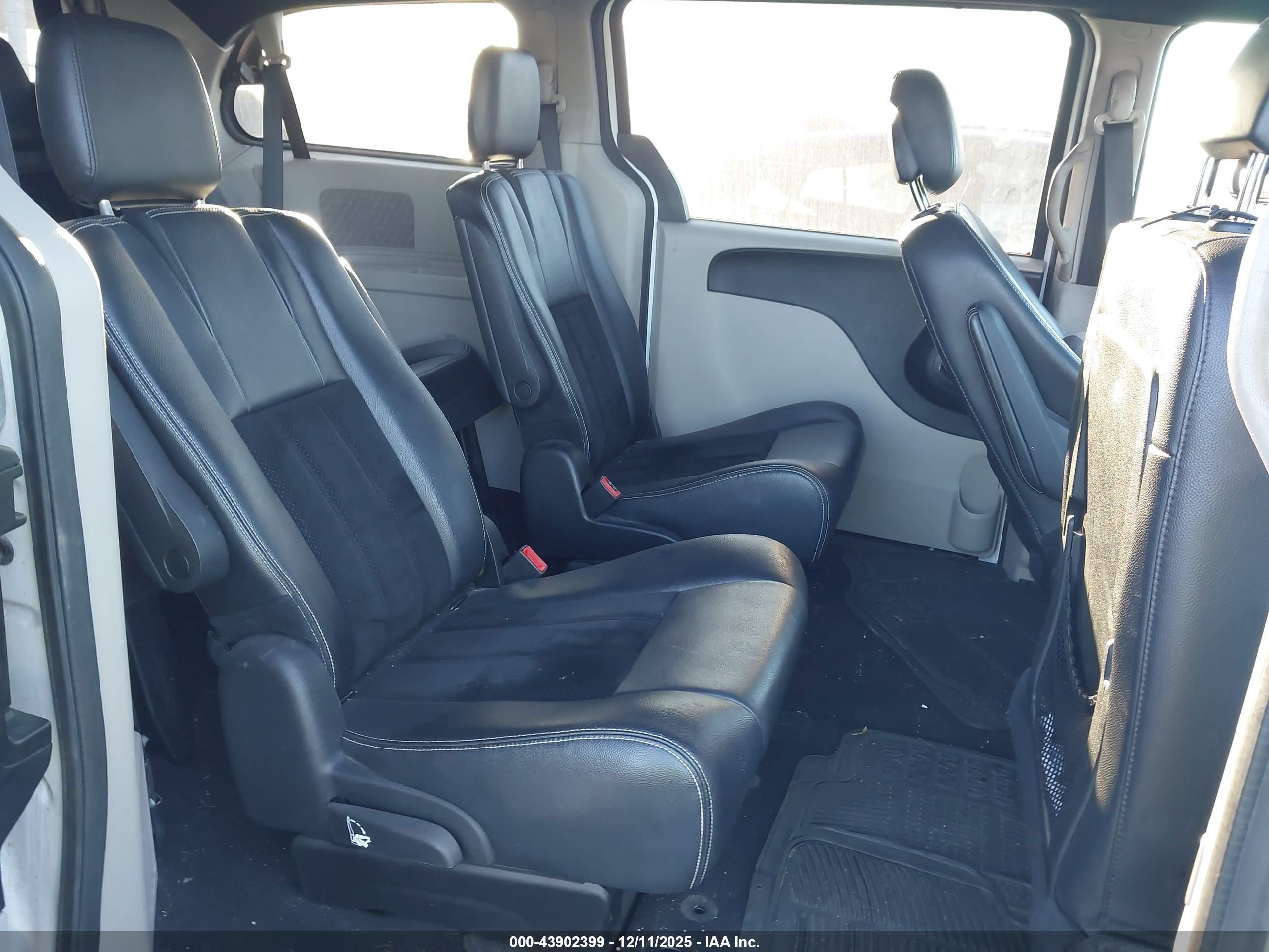 DODGE GRAND image 8