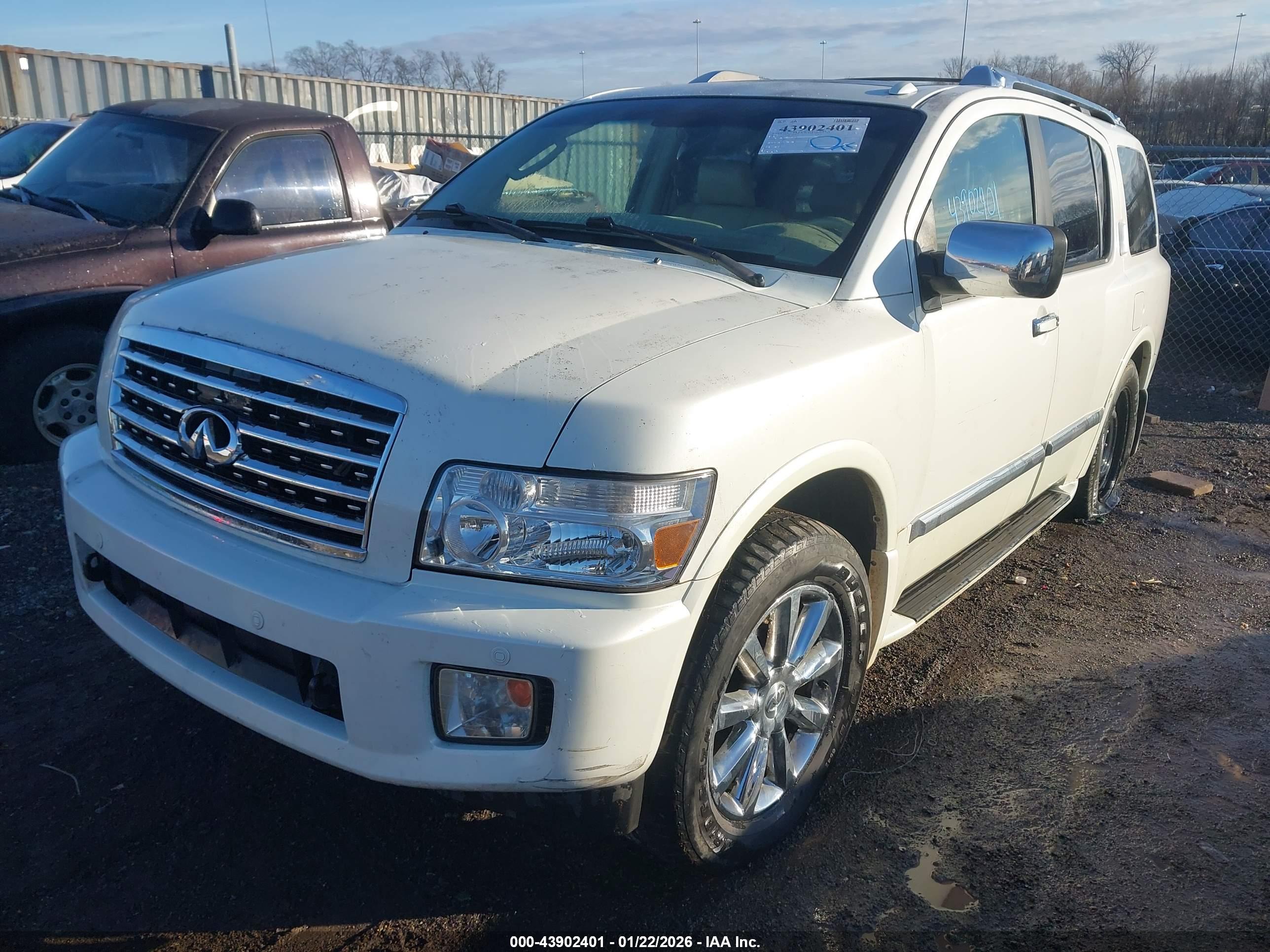 INFINITI QX56 image 6
