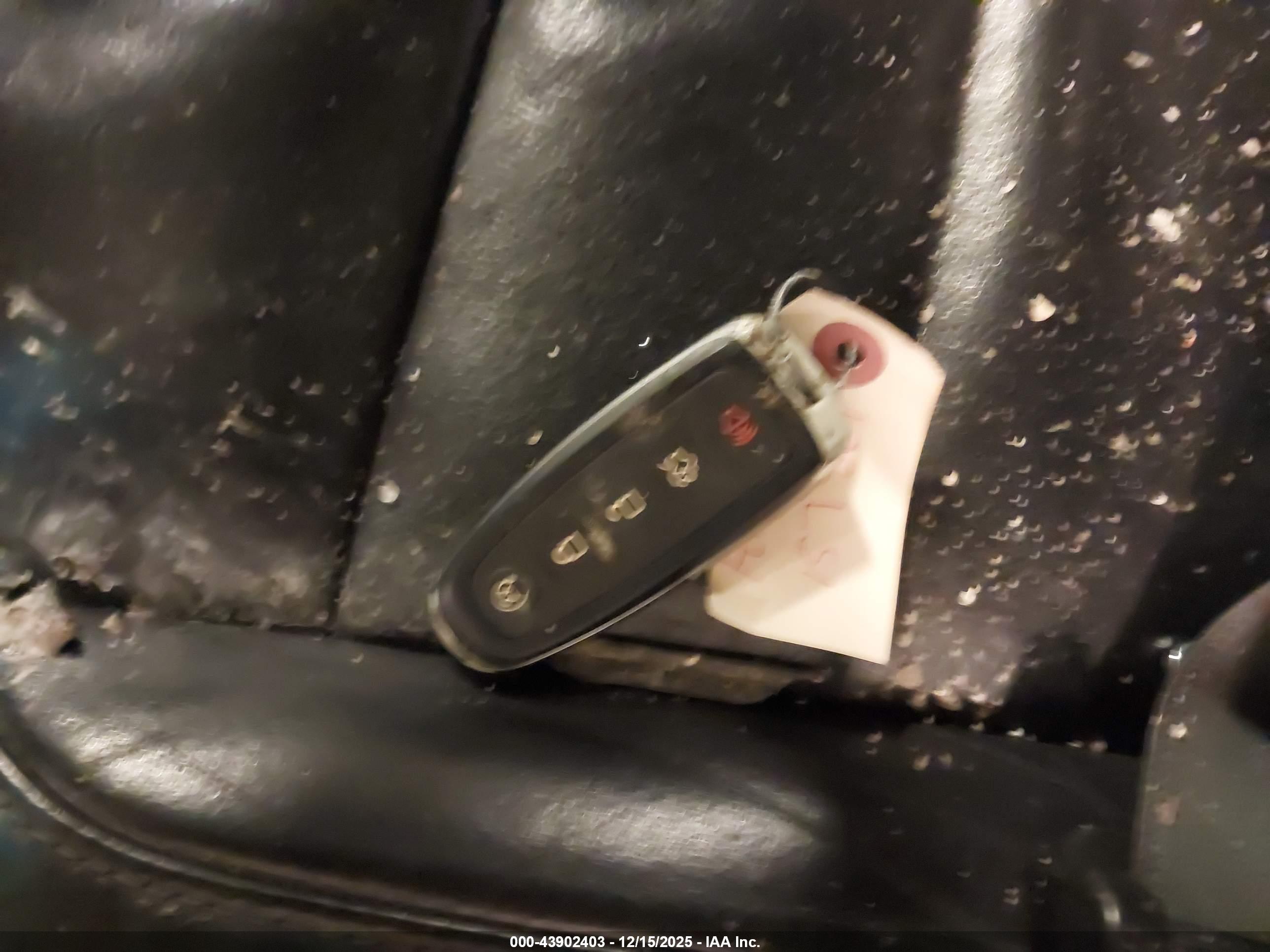 FORD TAURUS image 11