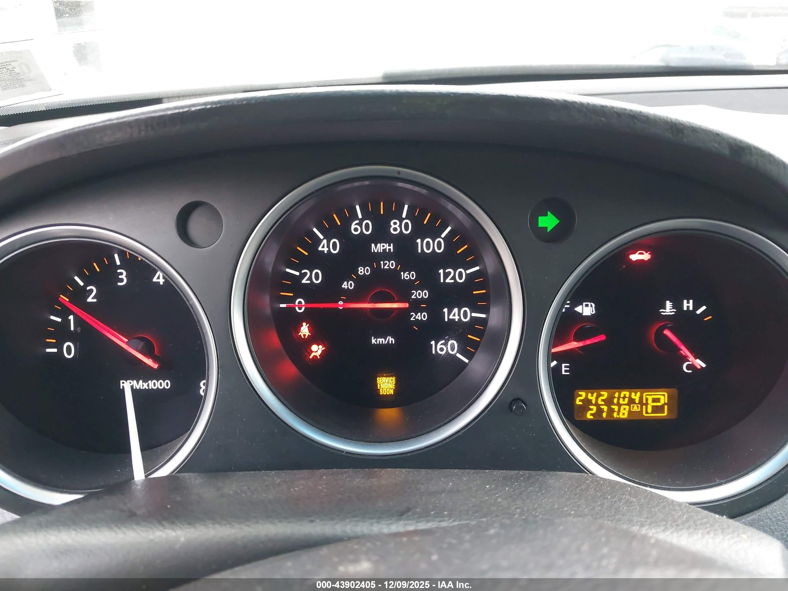 NISSAN MAXIMA image 7