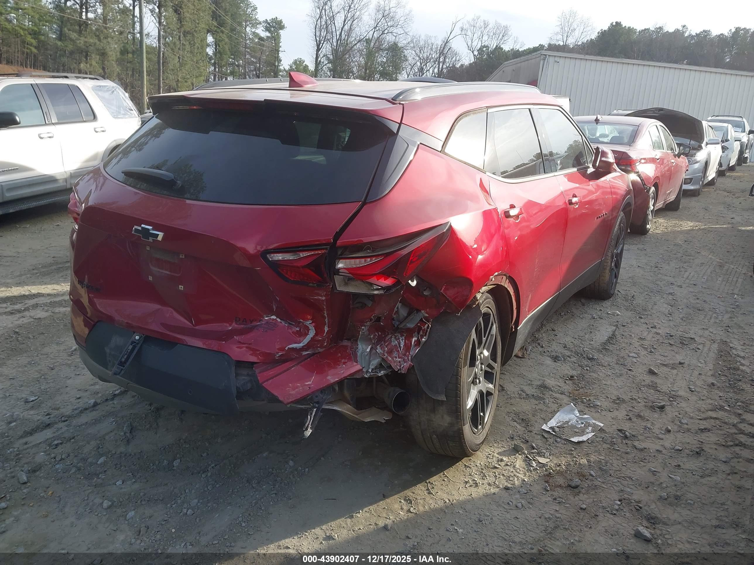 CHEVROLET BLAZER image 4