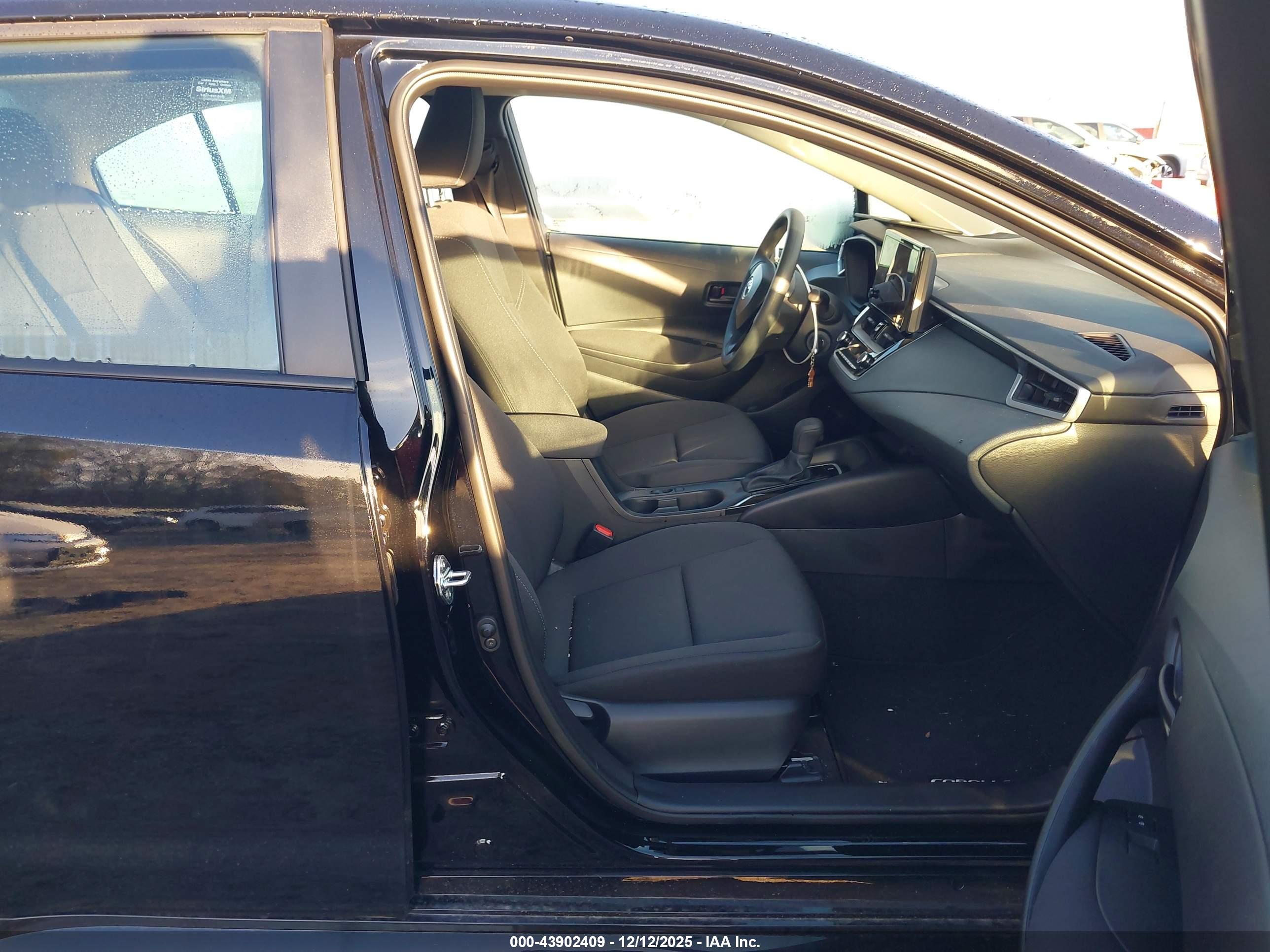 TOYOTA COROLLA image 5