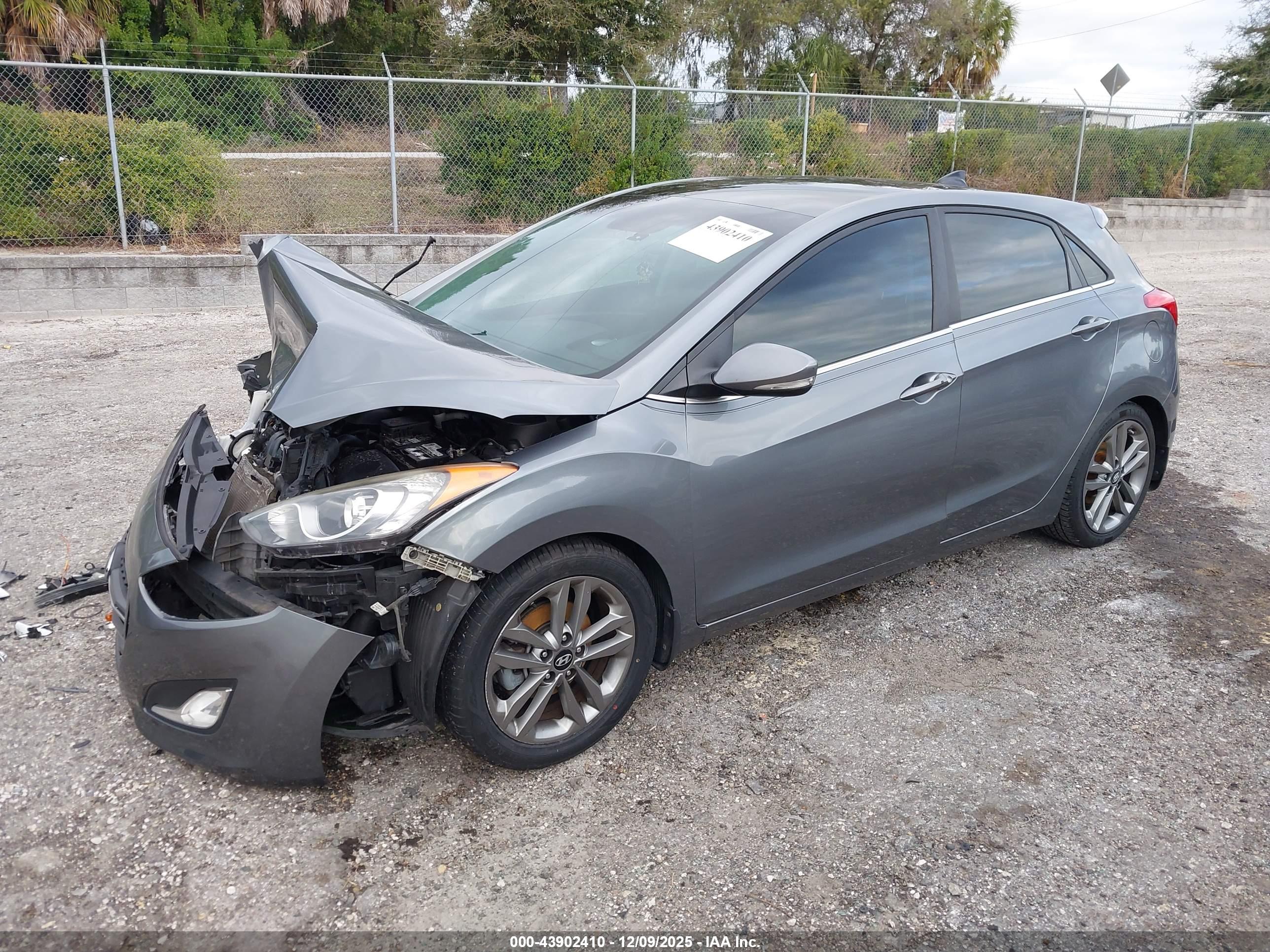 HYUNDAI ELANTRA image 2