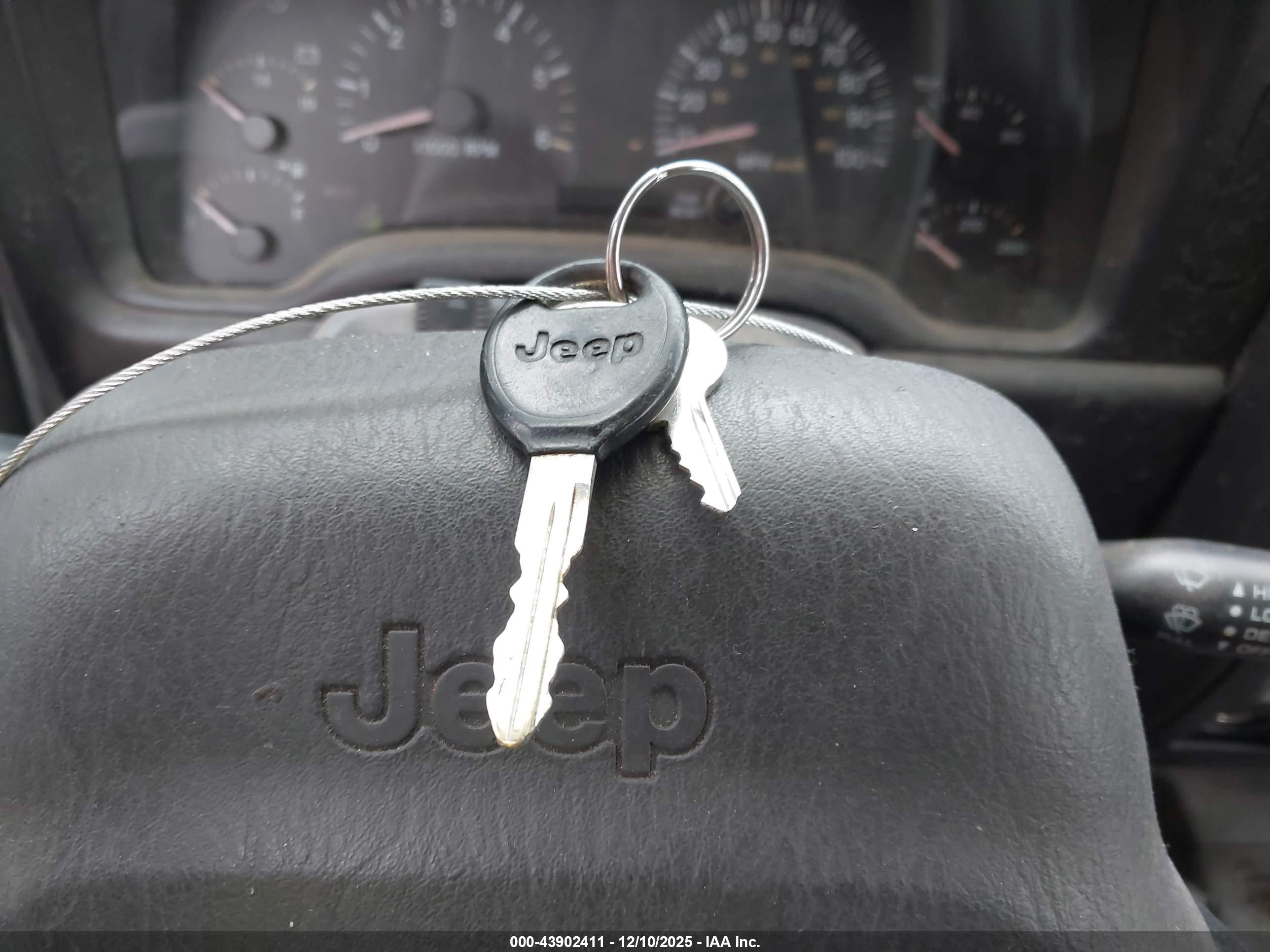 JEEP CHEROKEE image 11
