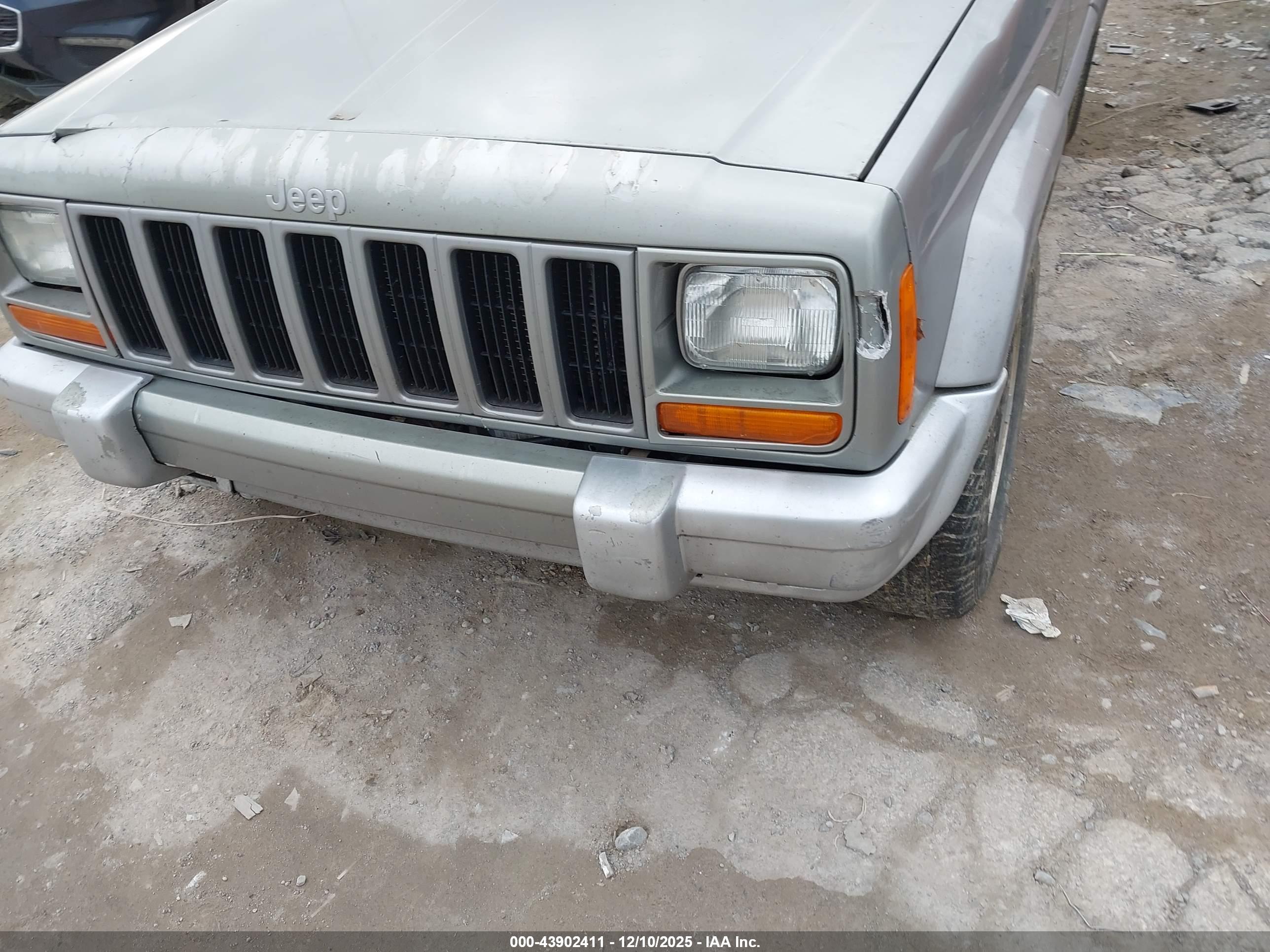 JEEP CHEROKEE image 6