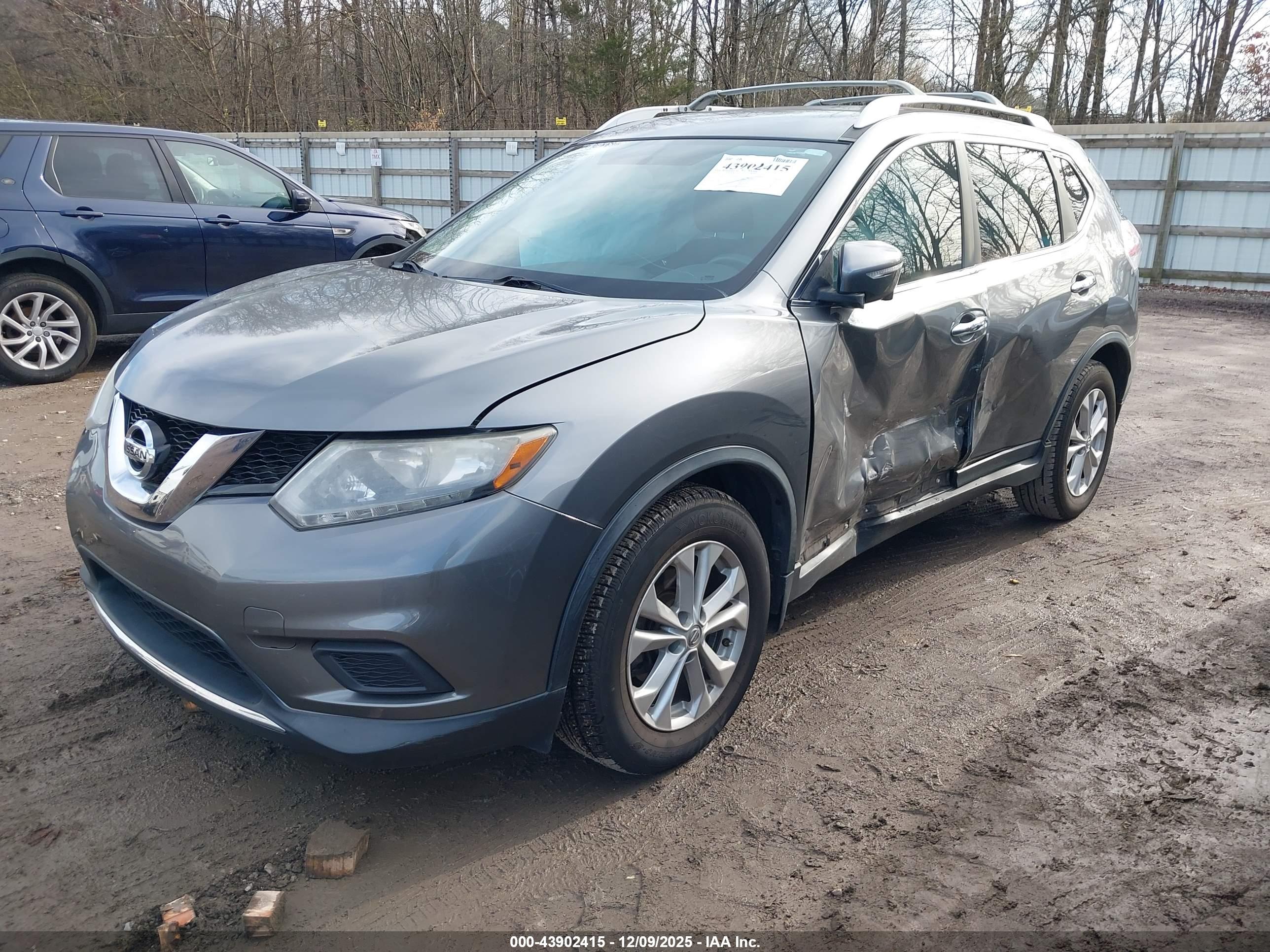 NISSAN ROGUE image 2