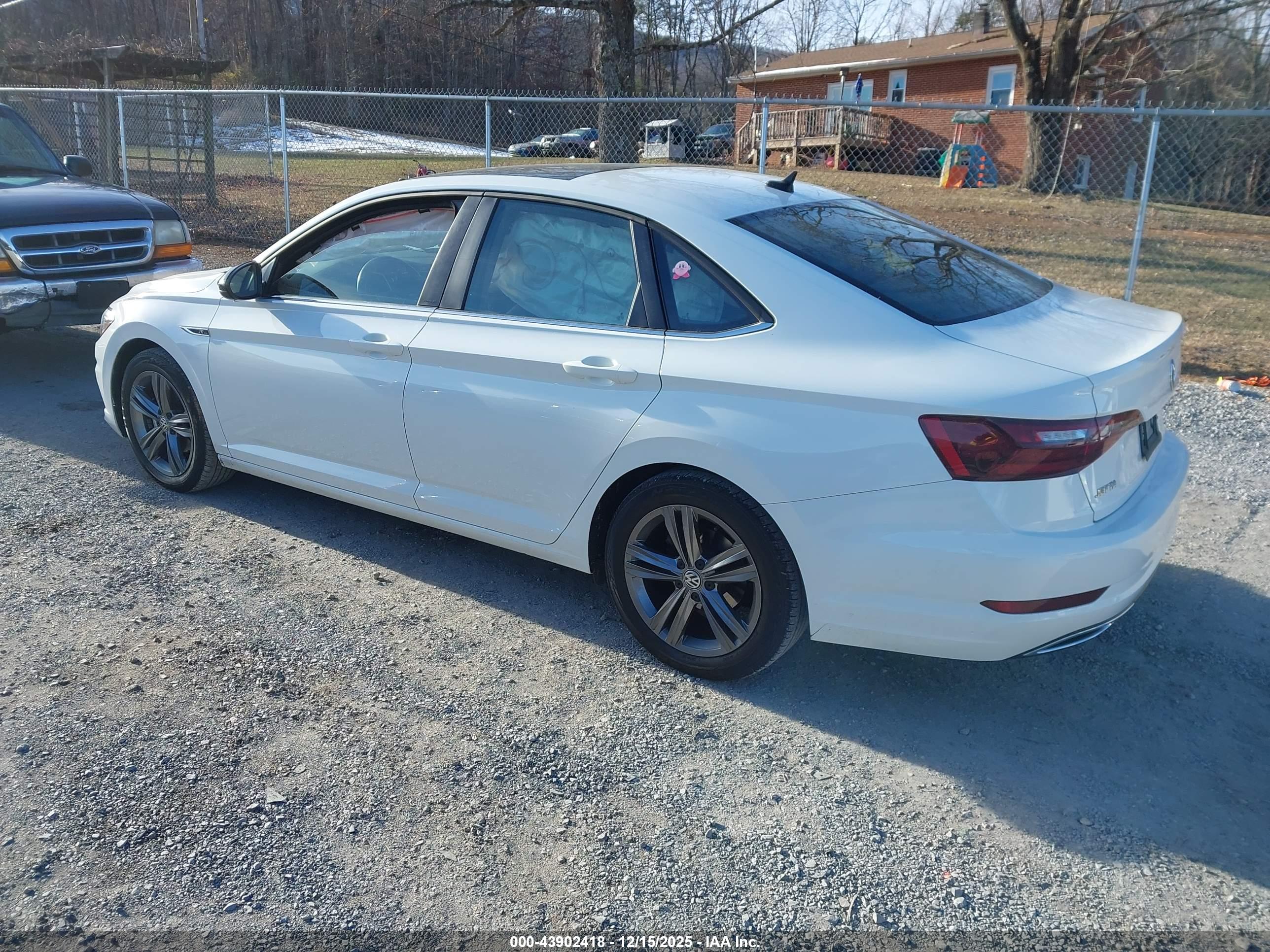 VOLKSWAGEN JETTA image 3