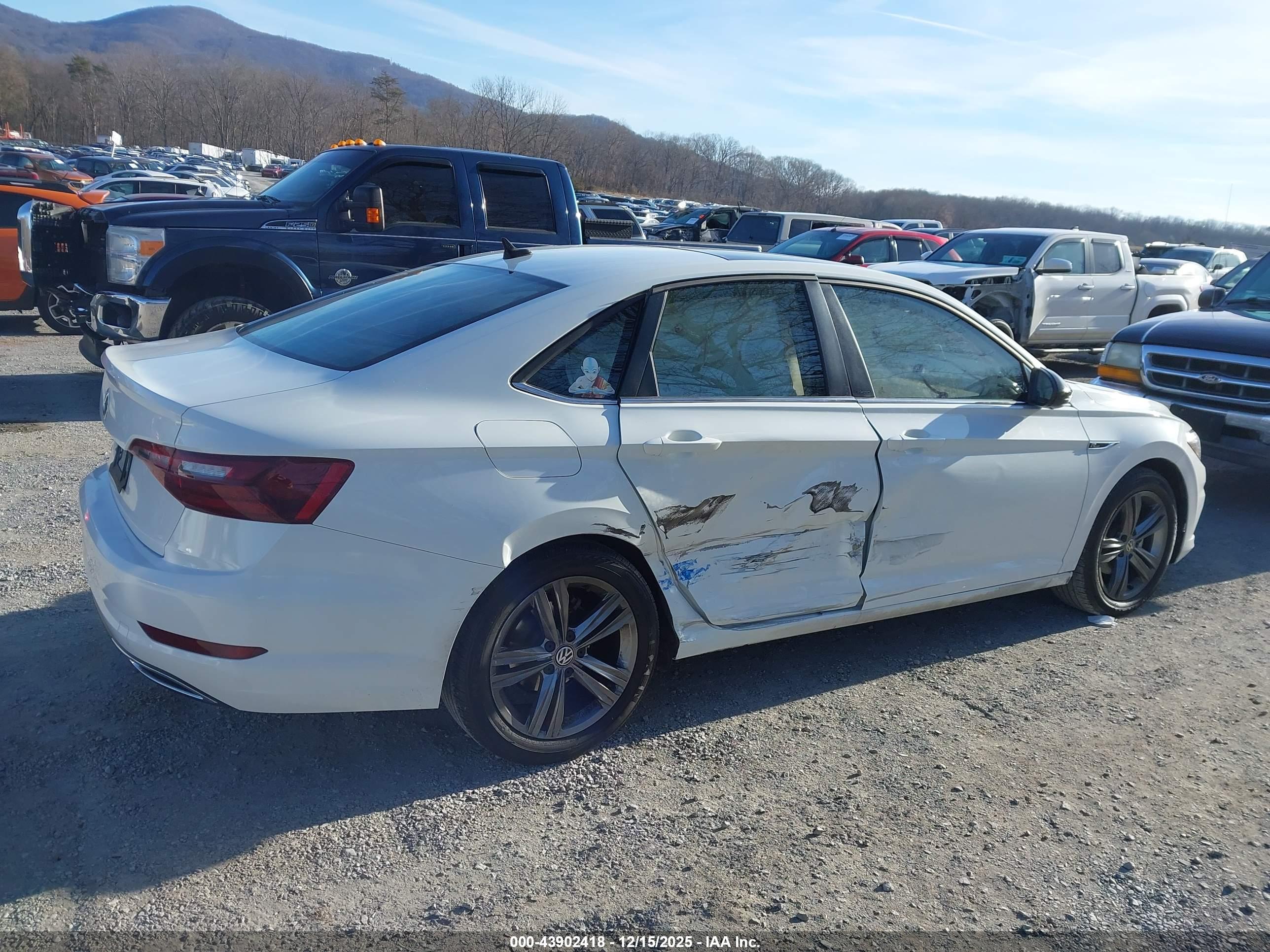 VOLKSWAGEN JETTA image 6