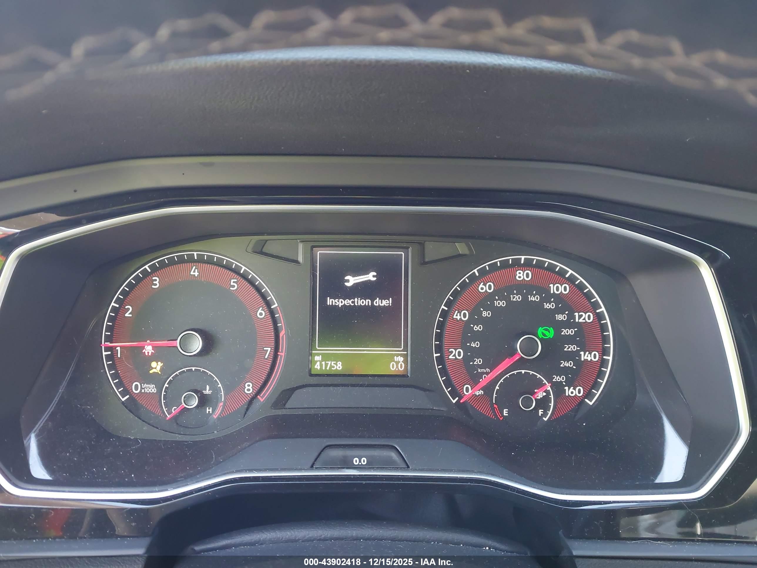 VOLKSWAGEN JETTA image 7