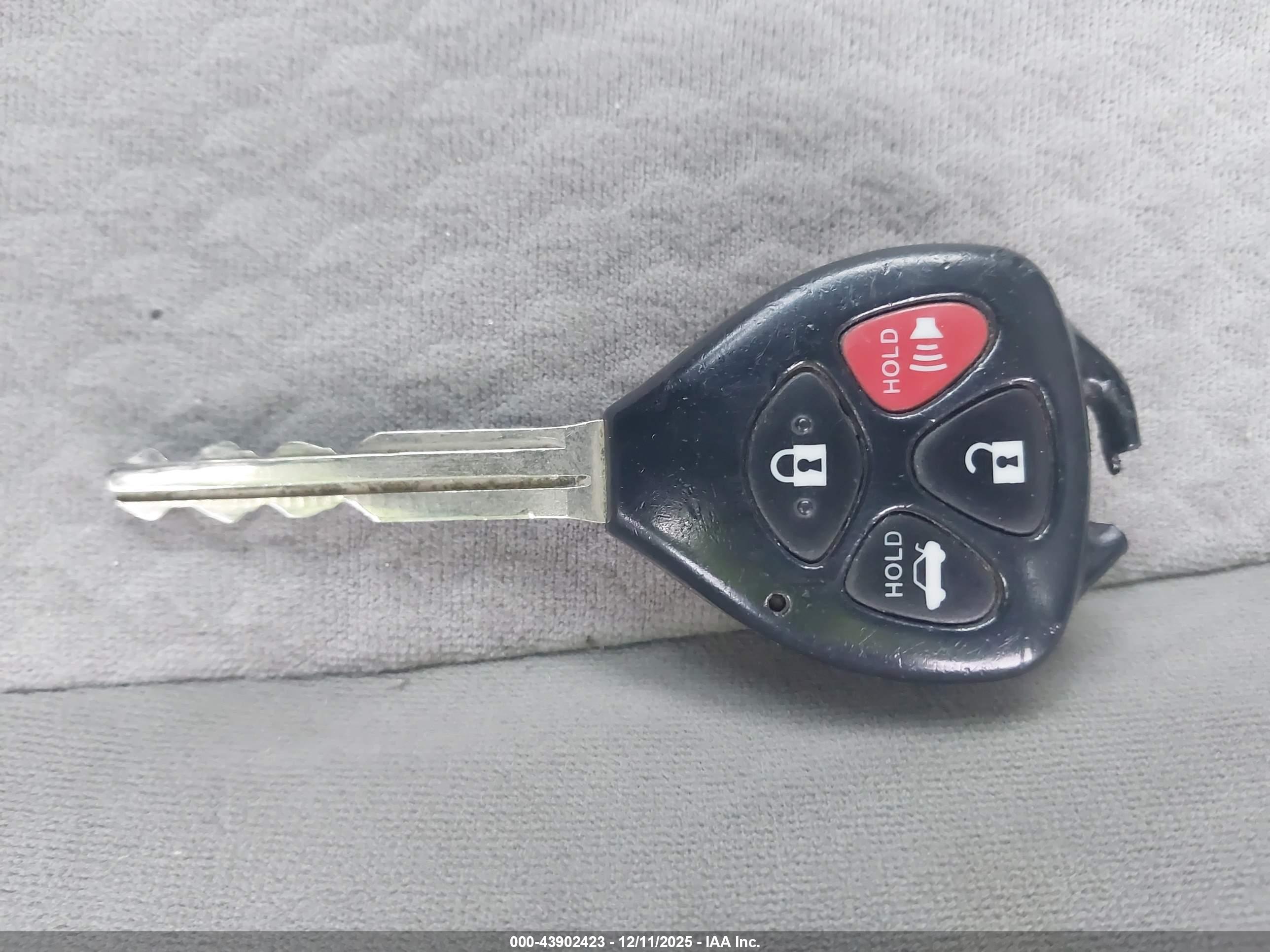 TOYOTA CAMRY image 11
