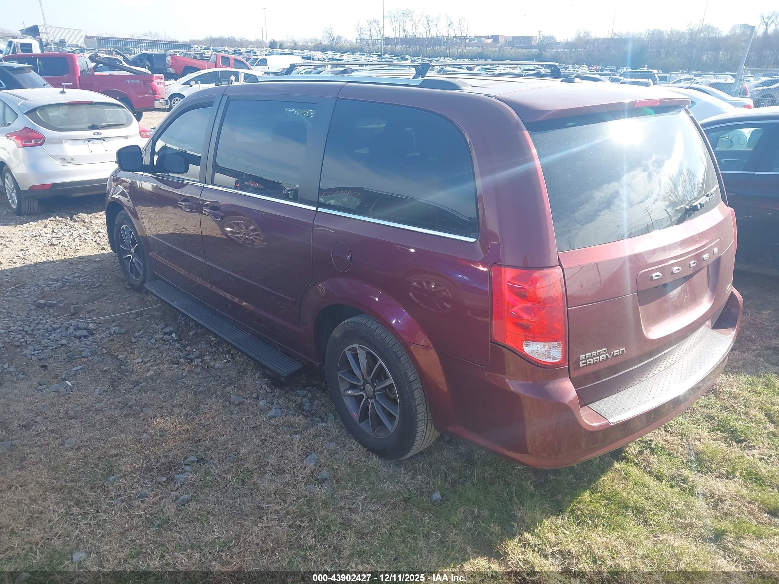 DODGE GRAND image 3