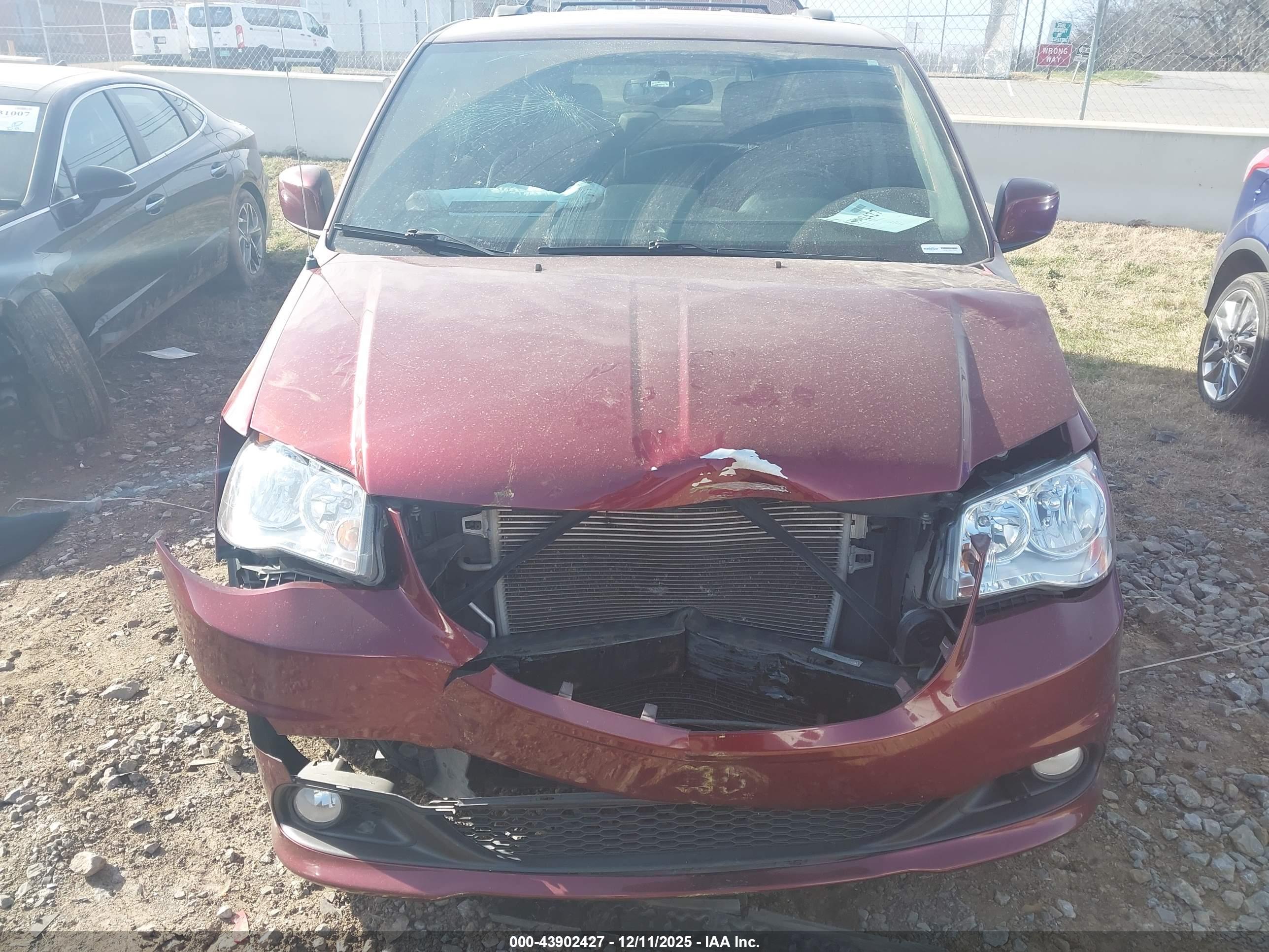 DODGE GRAND image 6