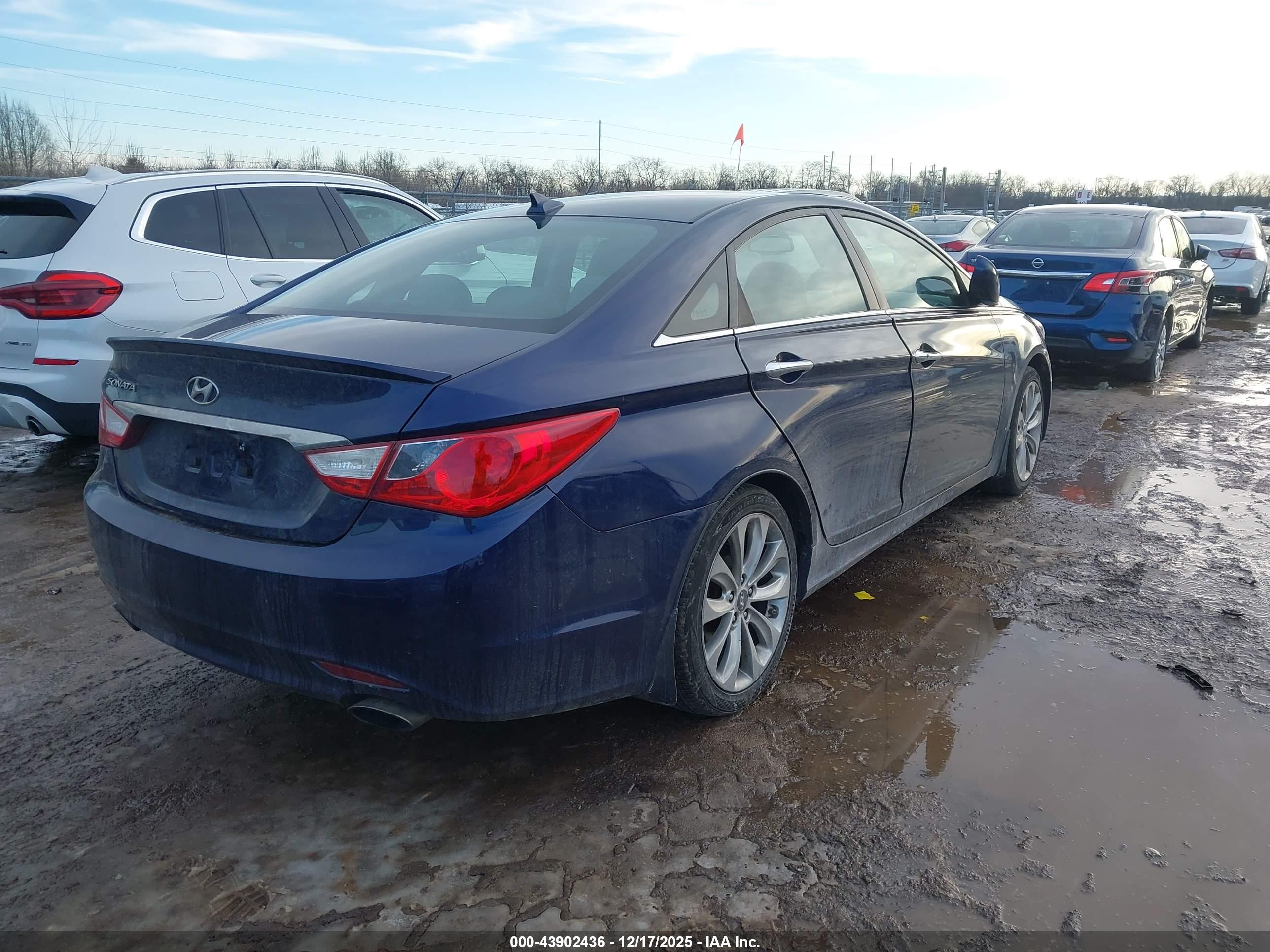 HYUNDAI SONATA image 4
