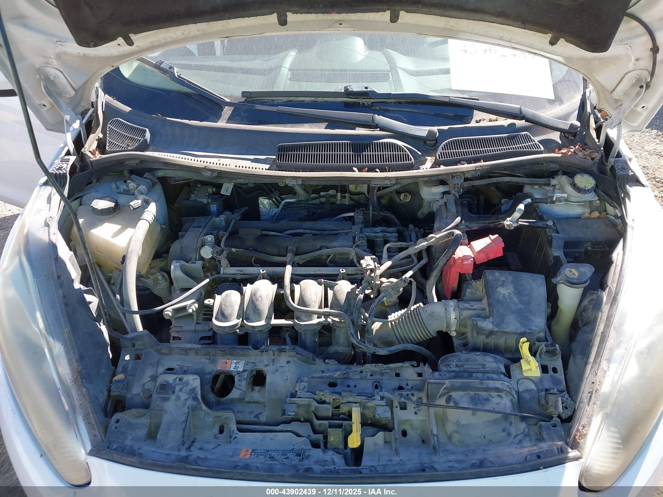 FORD FIESTA image 10