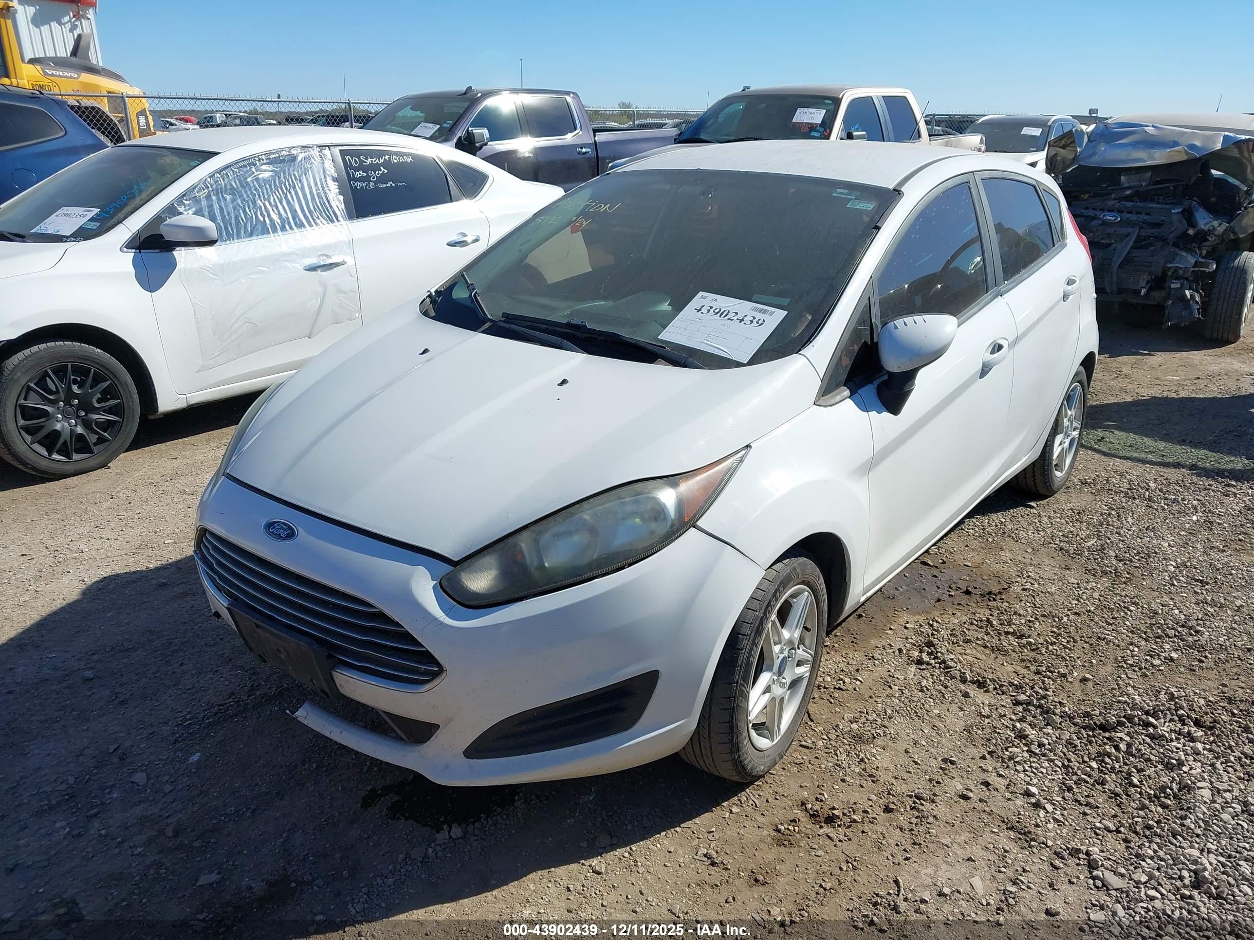 FORD FIESTA image 2