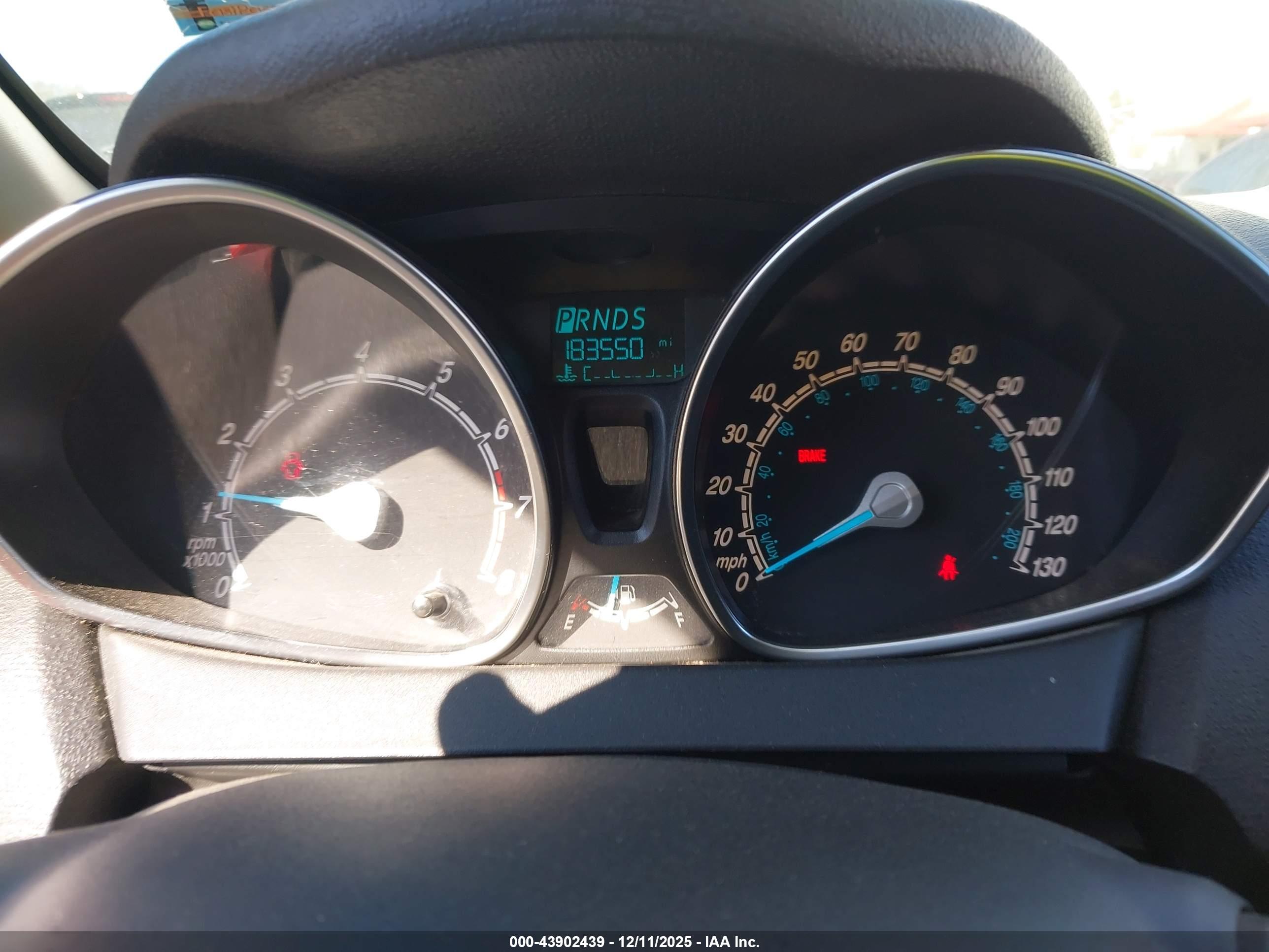 FORD FIESTA image 7