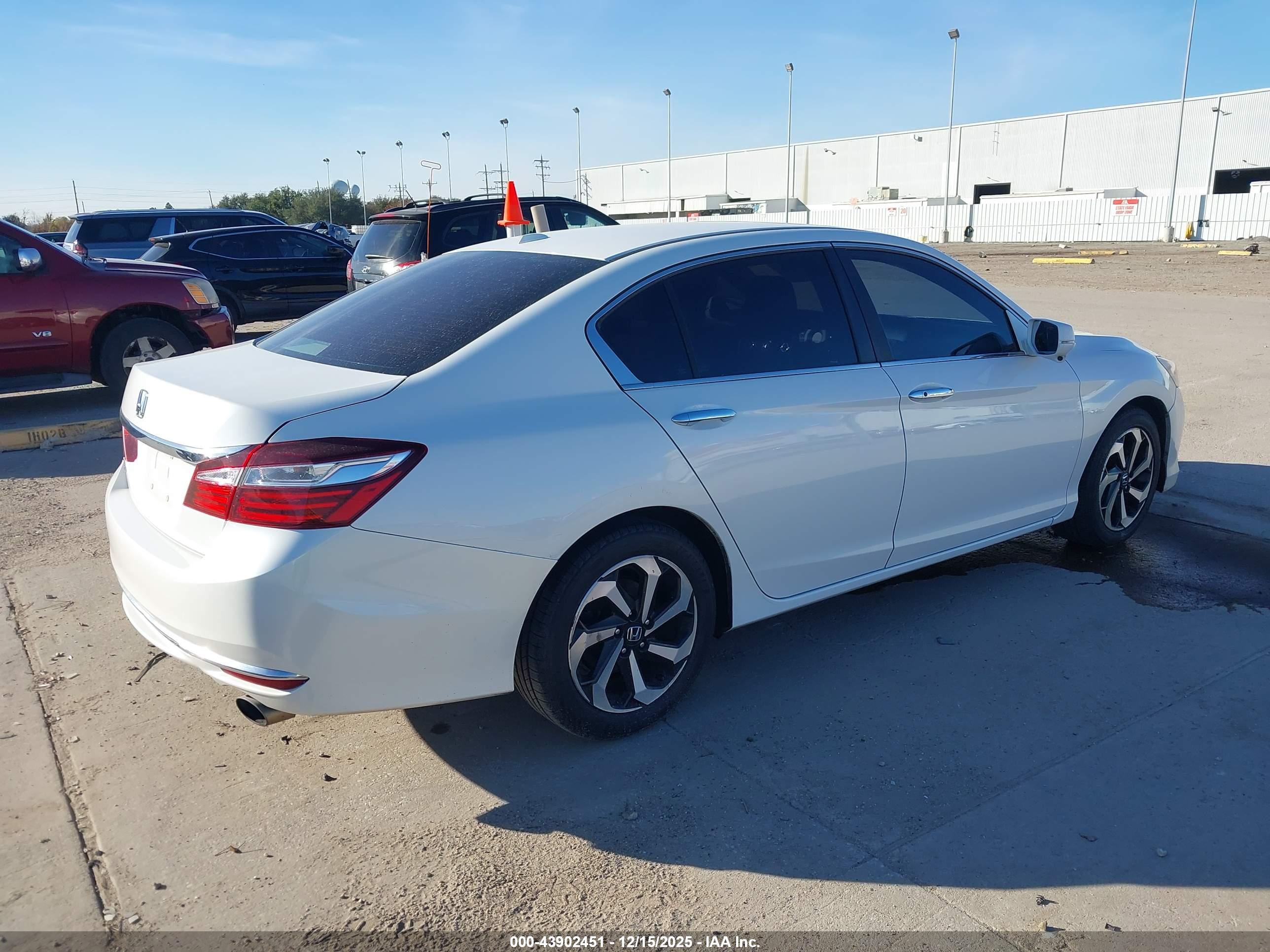 HONDA ACCORD image 4