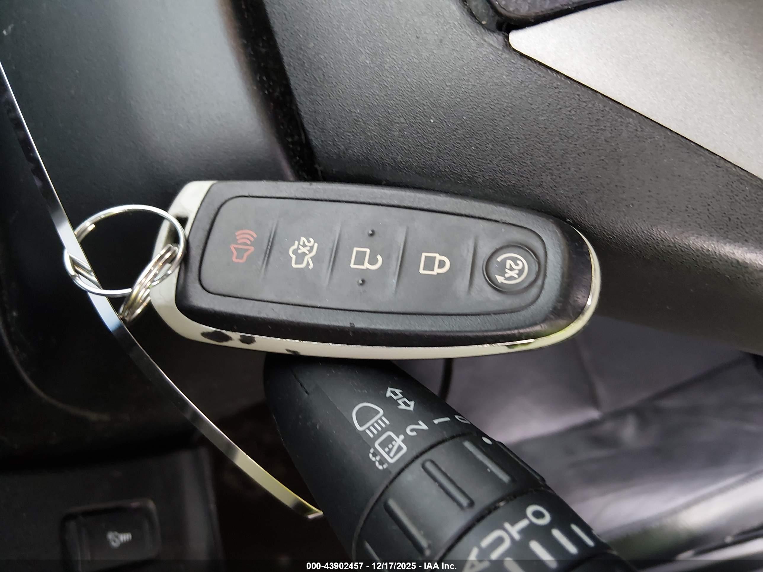FORD EXPEDITION image 11