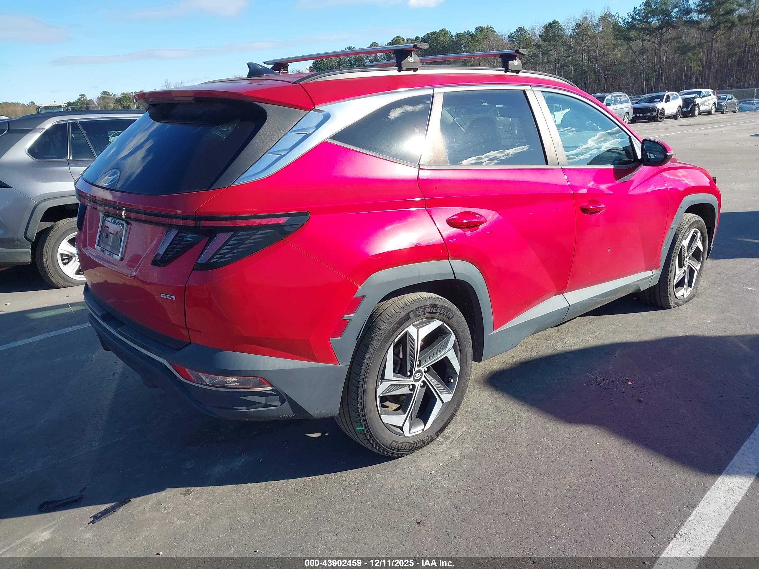 HYUNDAI TUCSON image 4