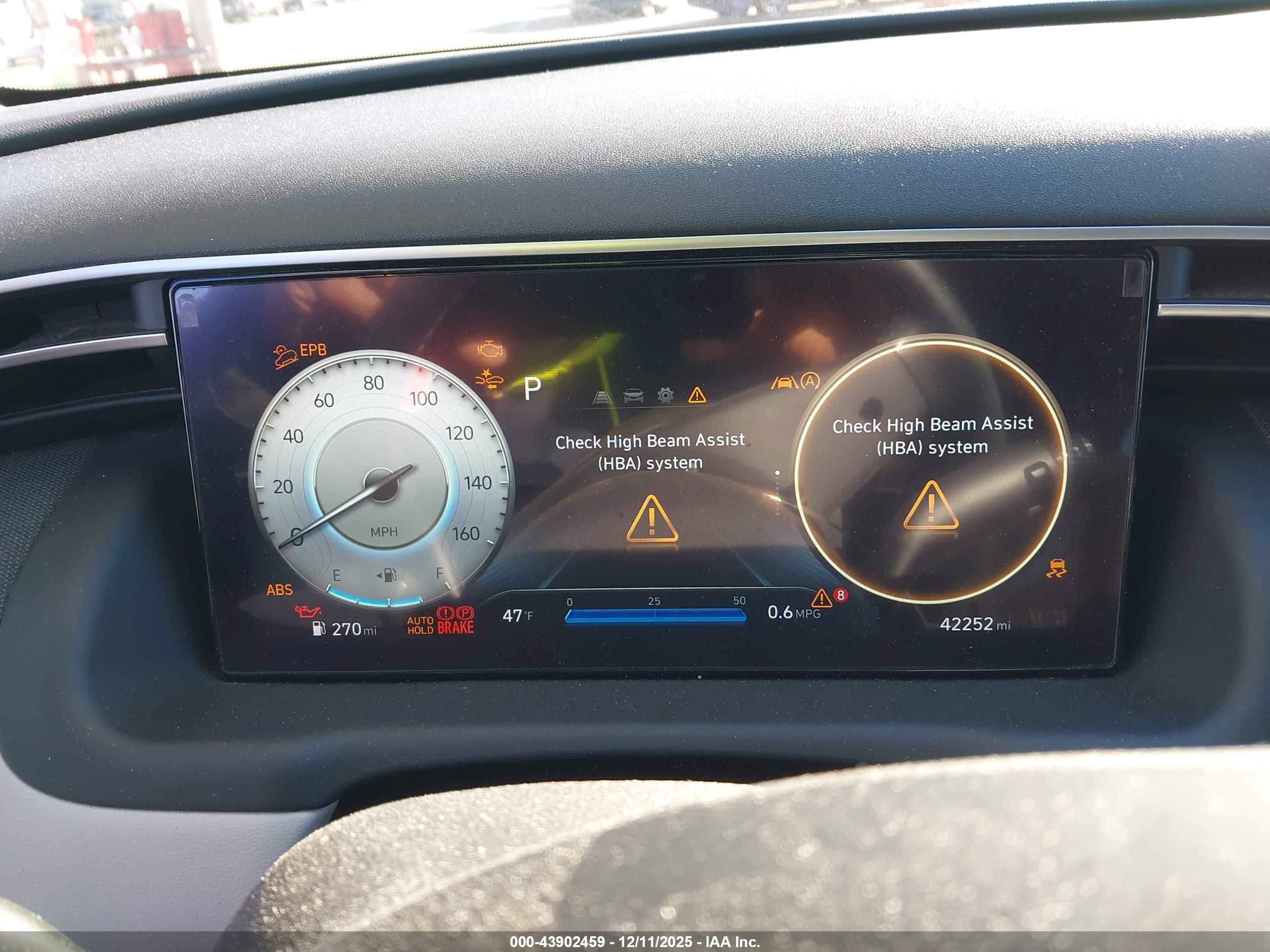 HYUNDAI TUCSON image 7