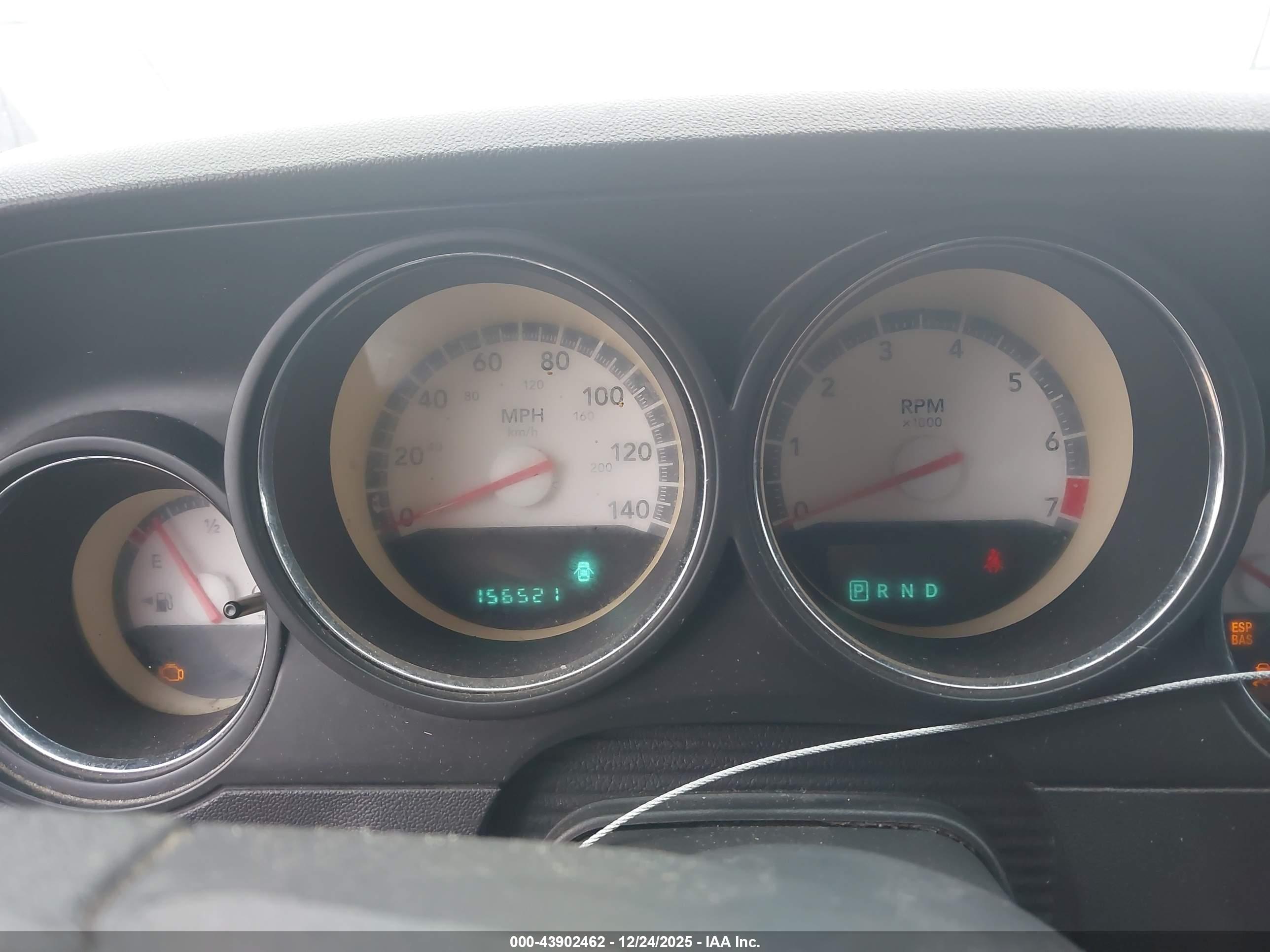 DODGE CHALLENGER image 7